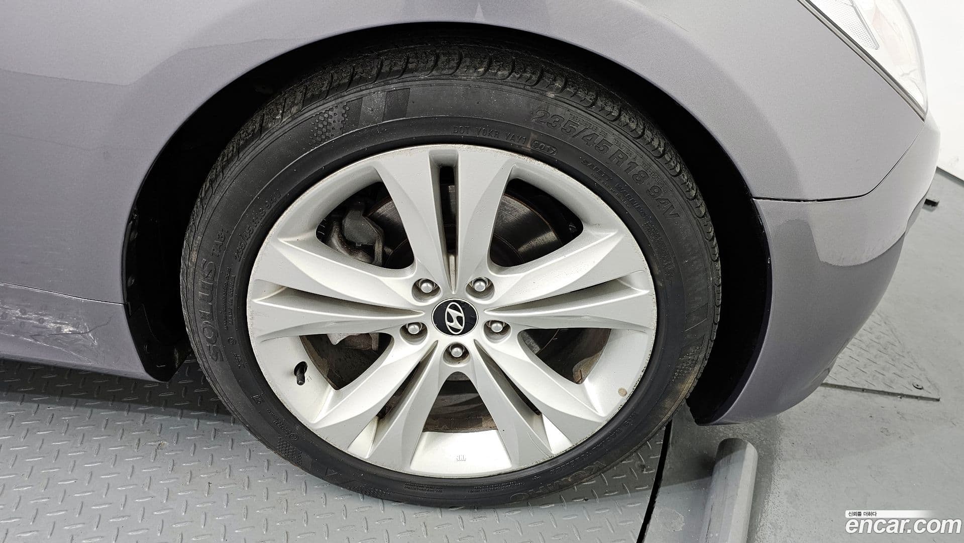 Main__Slider__Photo:Genesis Hyundai 2010.2-4