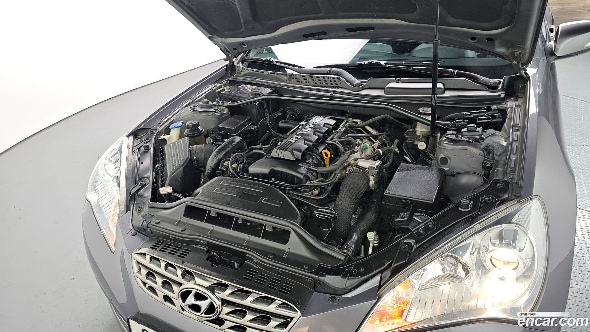 Main__Slider__Photo:Genesis Hyundai 2010.2-5