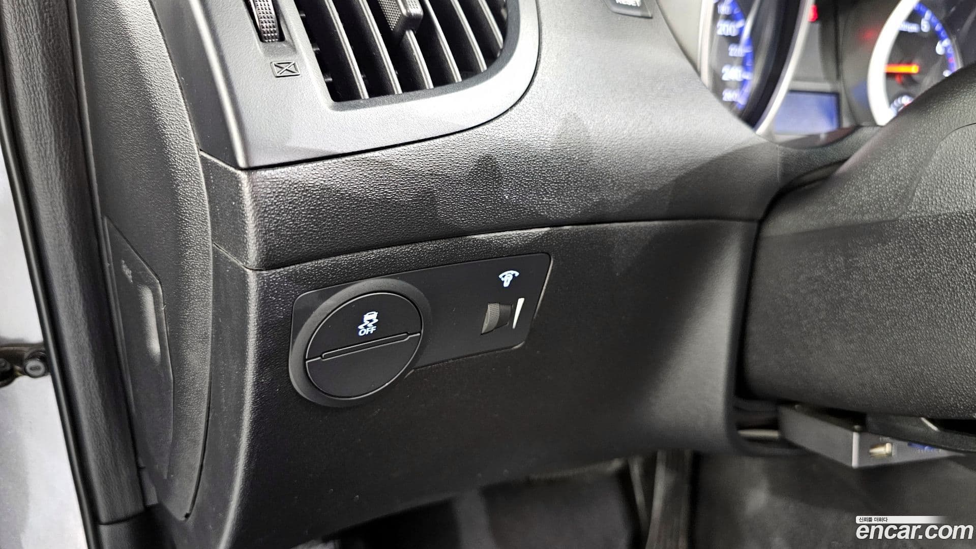 Main__Slider__Photo:Genesis Hyundai 2010.2-14