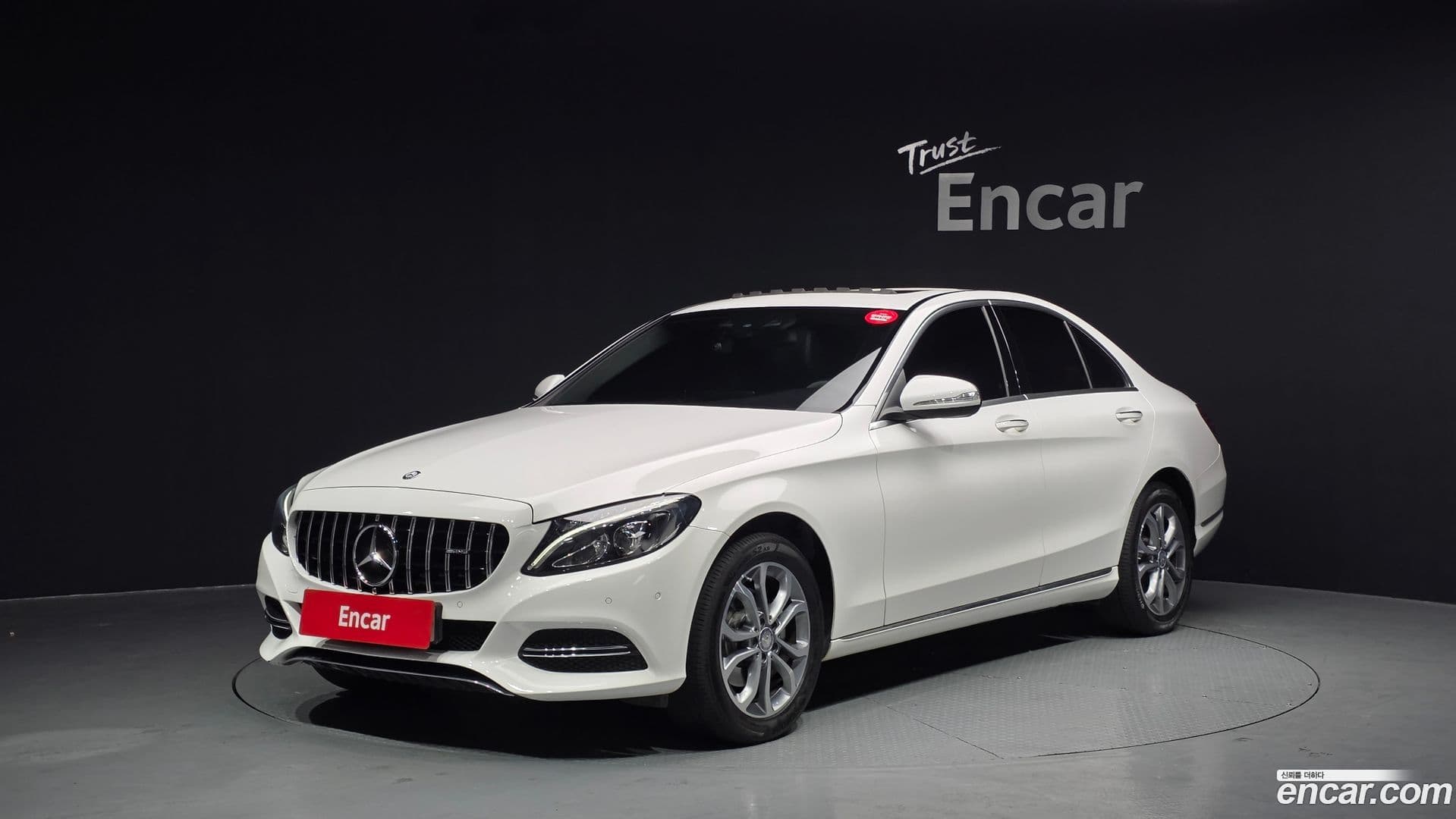 Main__Slider__Photo:C-Class Mercedes-Benz 2014.9-0