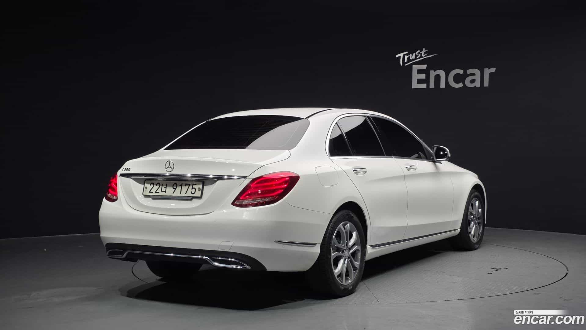 C-Class Mercedes-Benz 2014.9-OUTER-002