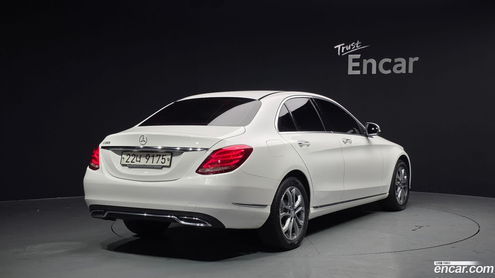 Main__Slider__Photo:C-Class Mercedes-Benz 2014.9-1