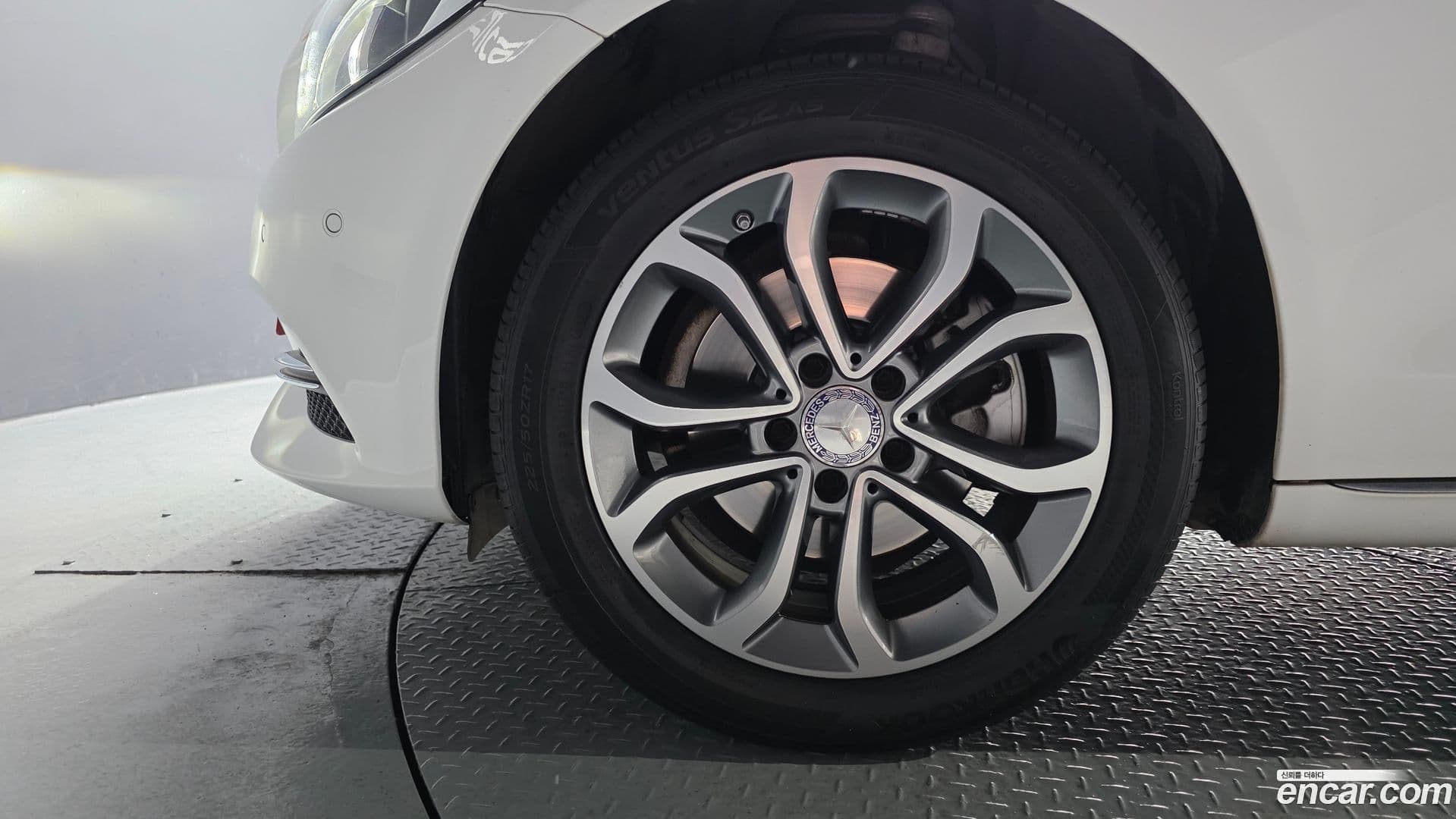 Main__Slider__Photo:C-Class Mercedes-Benz 2014.9-4