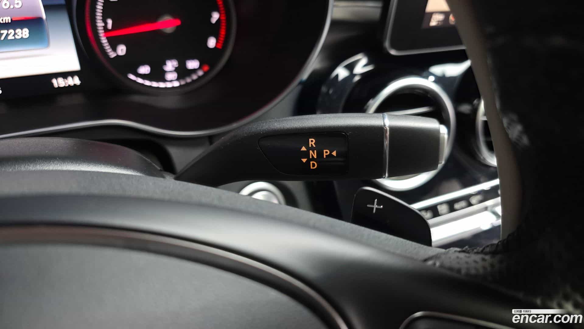 C-Class Mercedes-Benz 2014.9-INNER-009