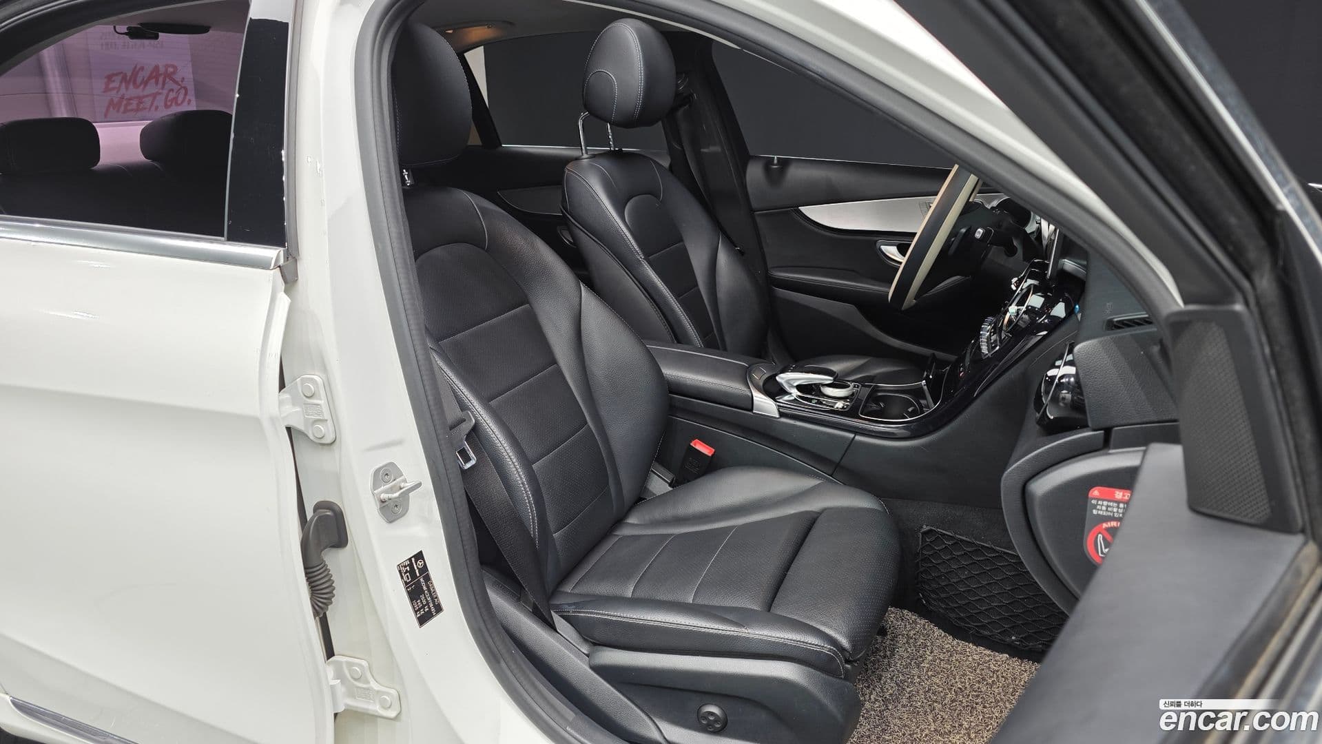 Main__Slider__Photo:C-Class Mercedes-Benz 2014.9-9