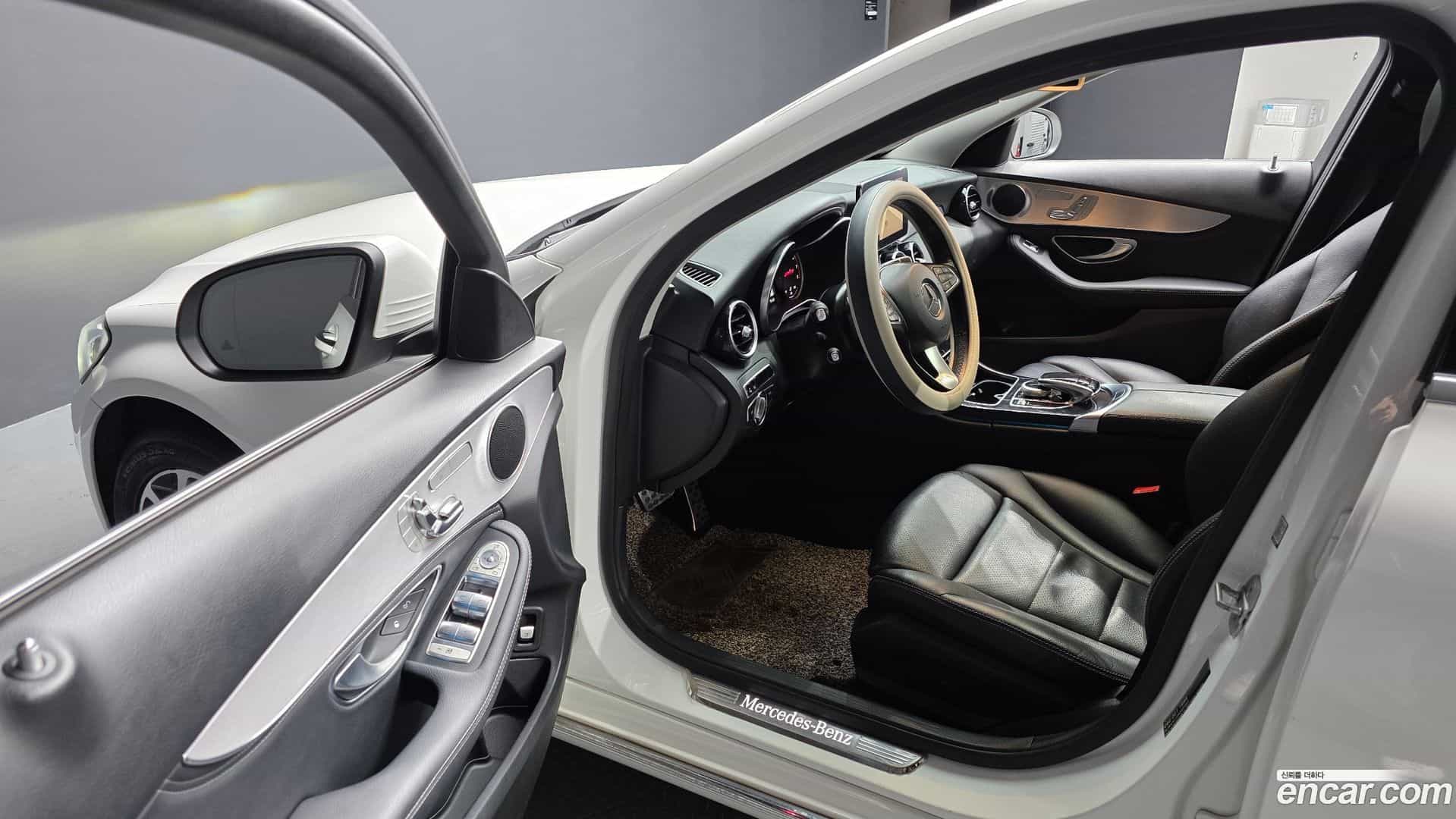 C-Class Mercedes-Benz 2014.9-OPTION-015