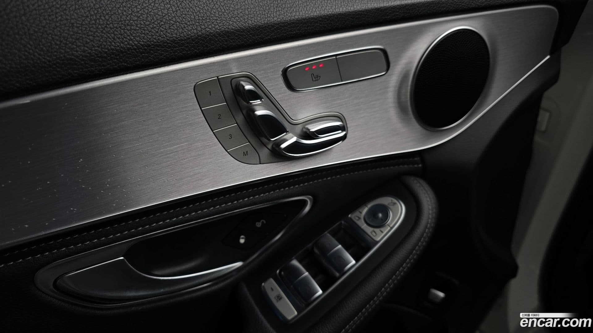 Main__Slider__Photo:C-Class Mercedes-Benz 2014.9-17