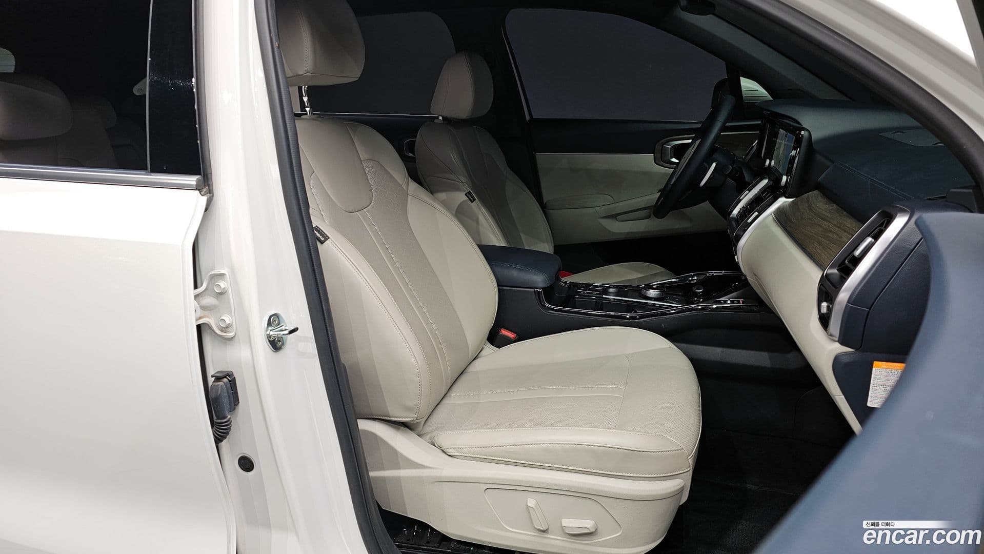 Main__Slider__Photo:Sorento Kia 2021.11-9