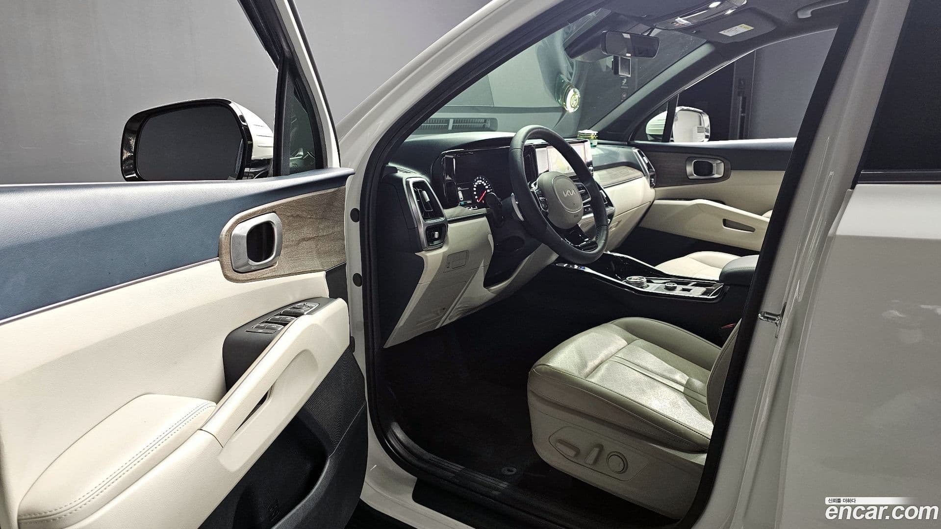 Main__Slider__Photo:Sorento Kia 2021.11-11