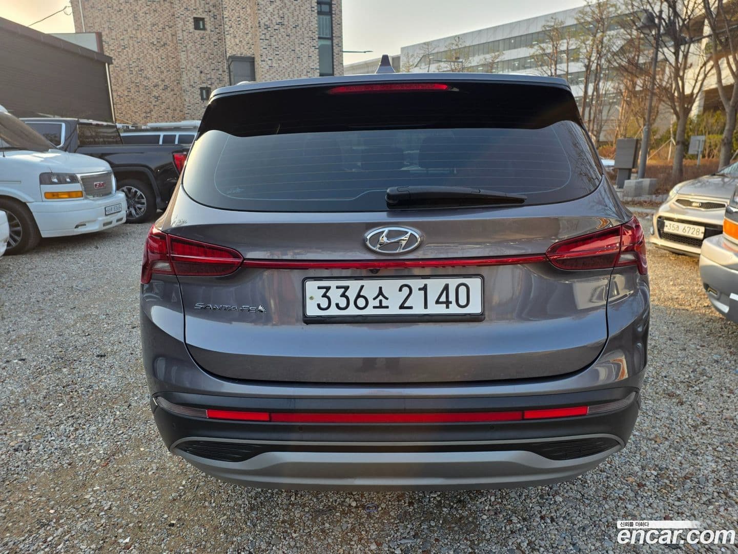 Main__Slider__Photo:Santafe Hyundai 2021.0-3