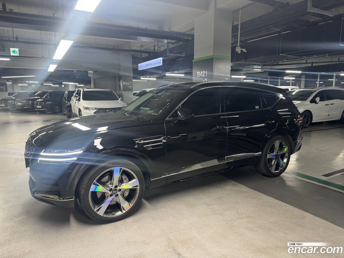 Main__Slider__Photo:GV80 Genesis 2021.10-1