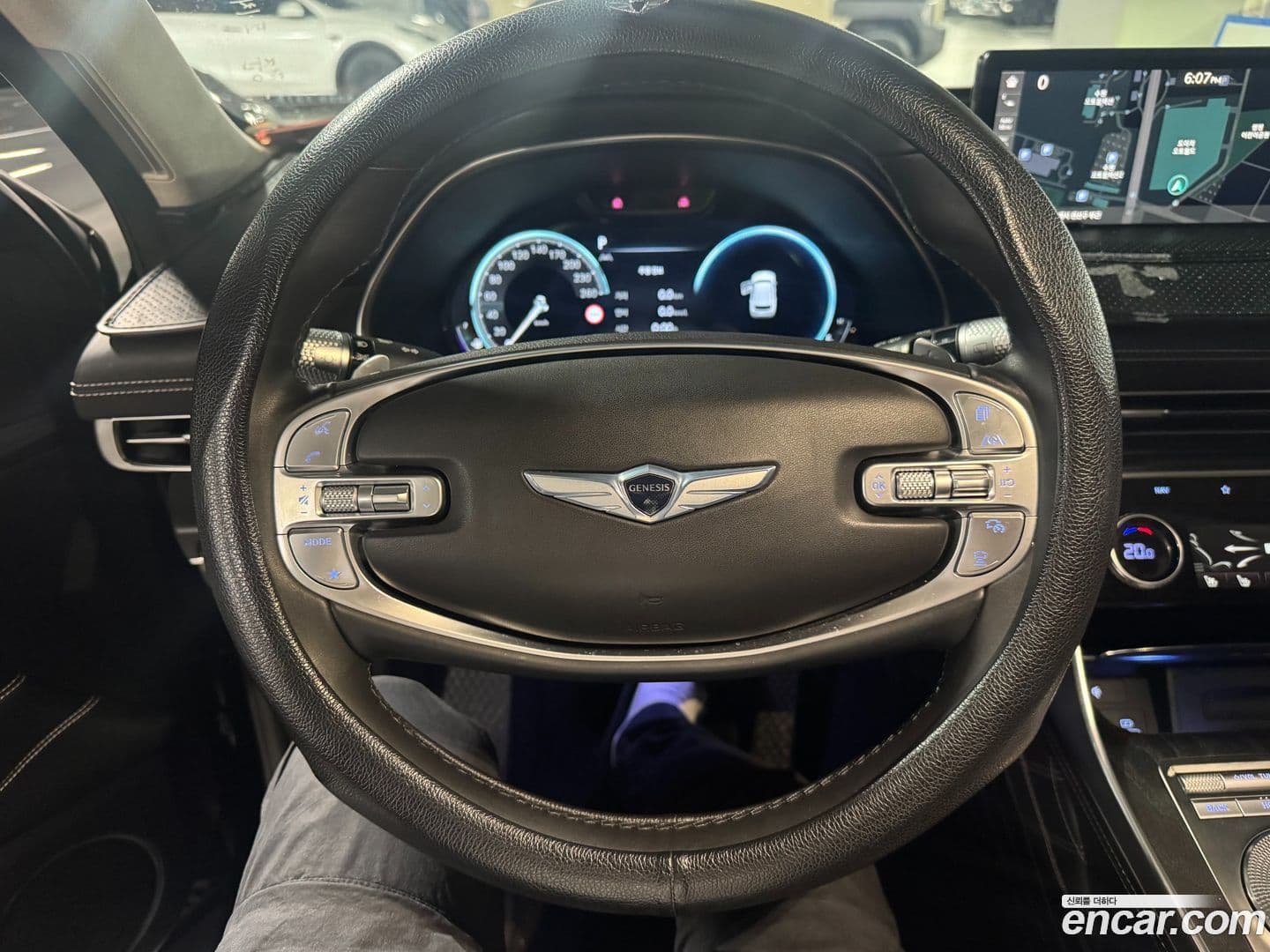 Main__Slider__Photo:GV80 Genesis 2021.10-6