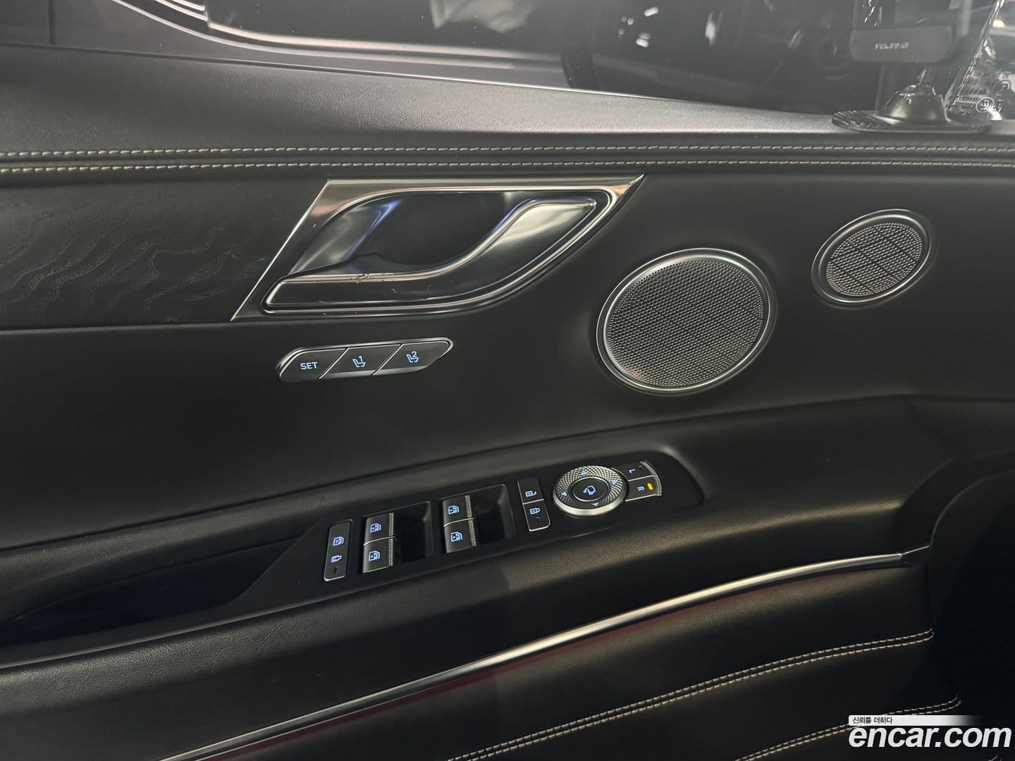 Main__Slider__Photo:GV80 Genesis 2021.10-8