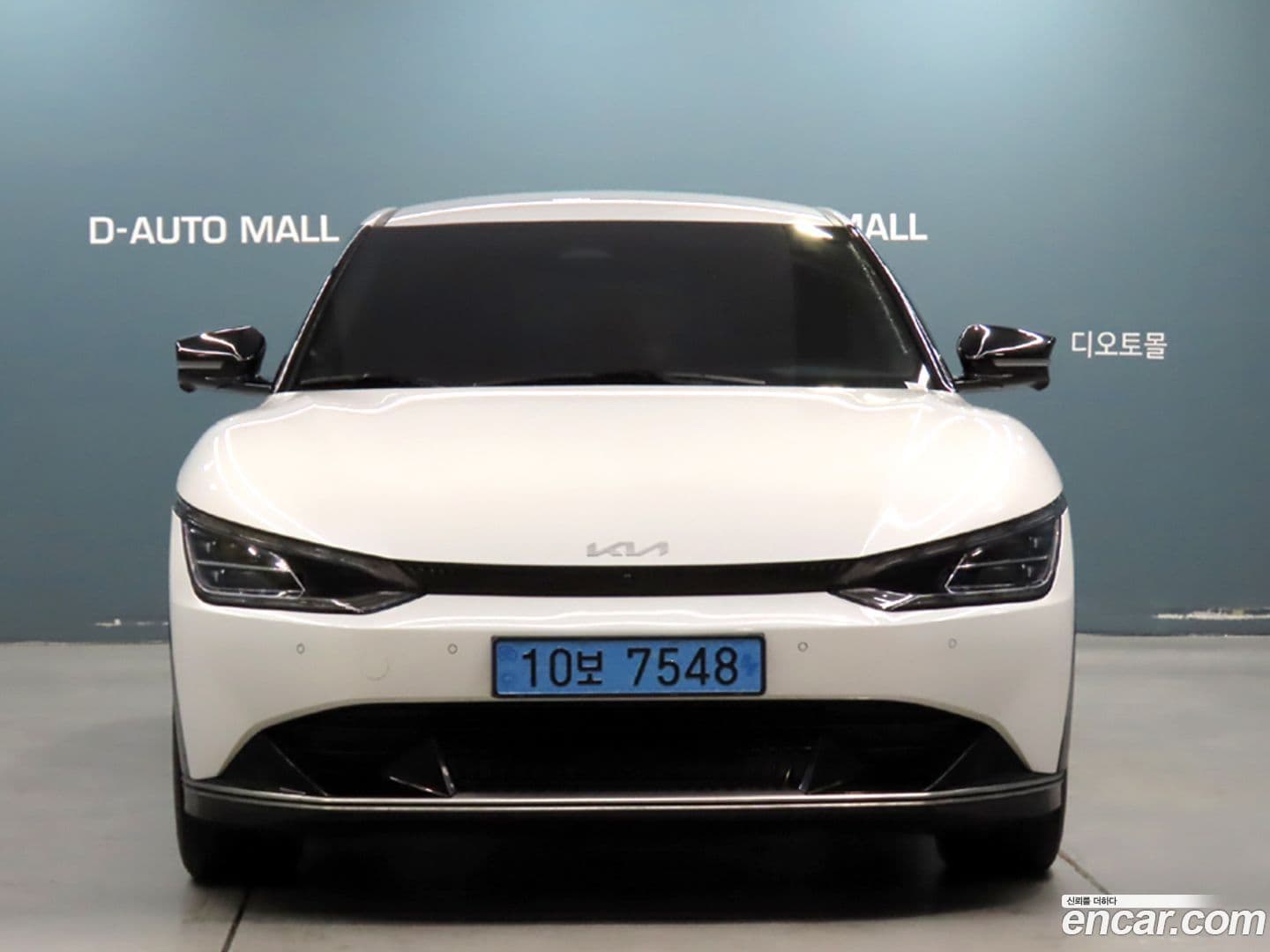 Main__Slider__Photo:EV6 Kia 2022.1-1