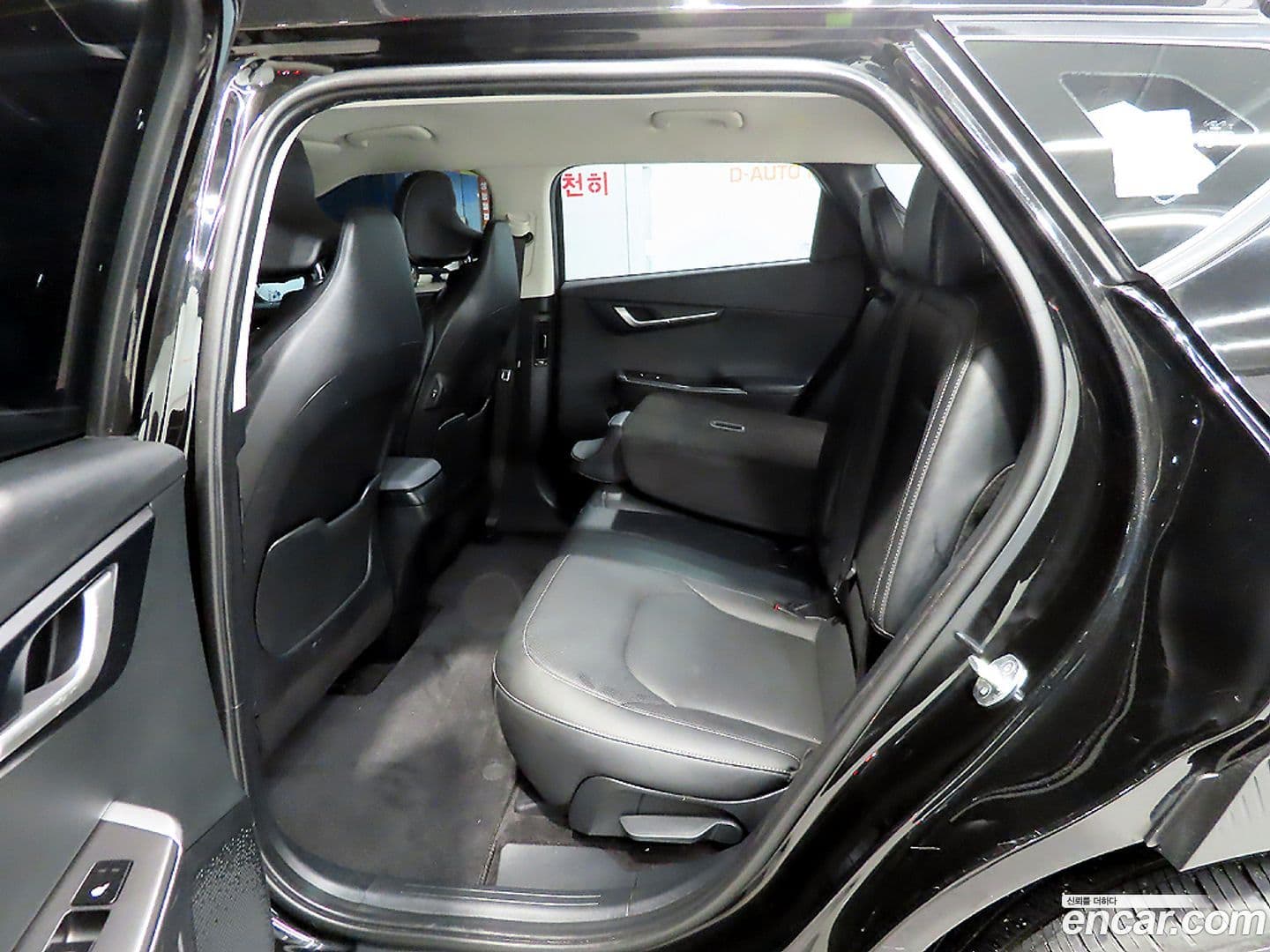 Main__Slider__Photo:EV6 Kia 2021.11-6