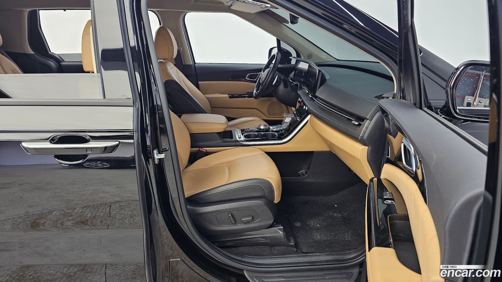 Main__Slider__Photo:Canival Kia 2022.4-10