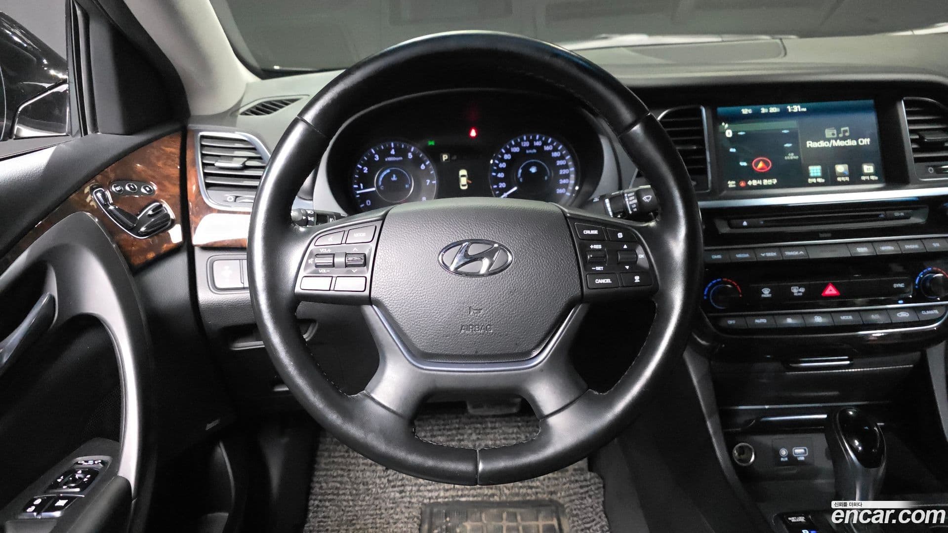 Main__Slider__Photo:Aslan Hyundai 2017.1-12