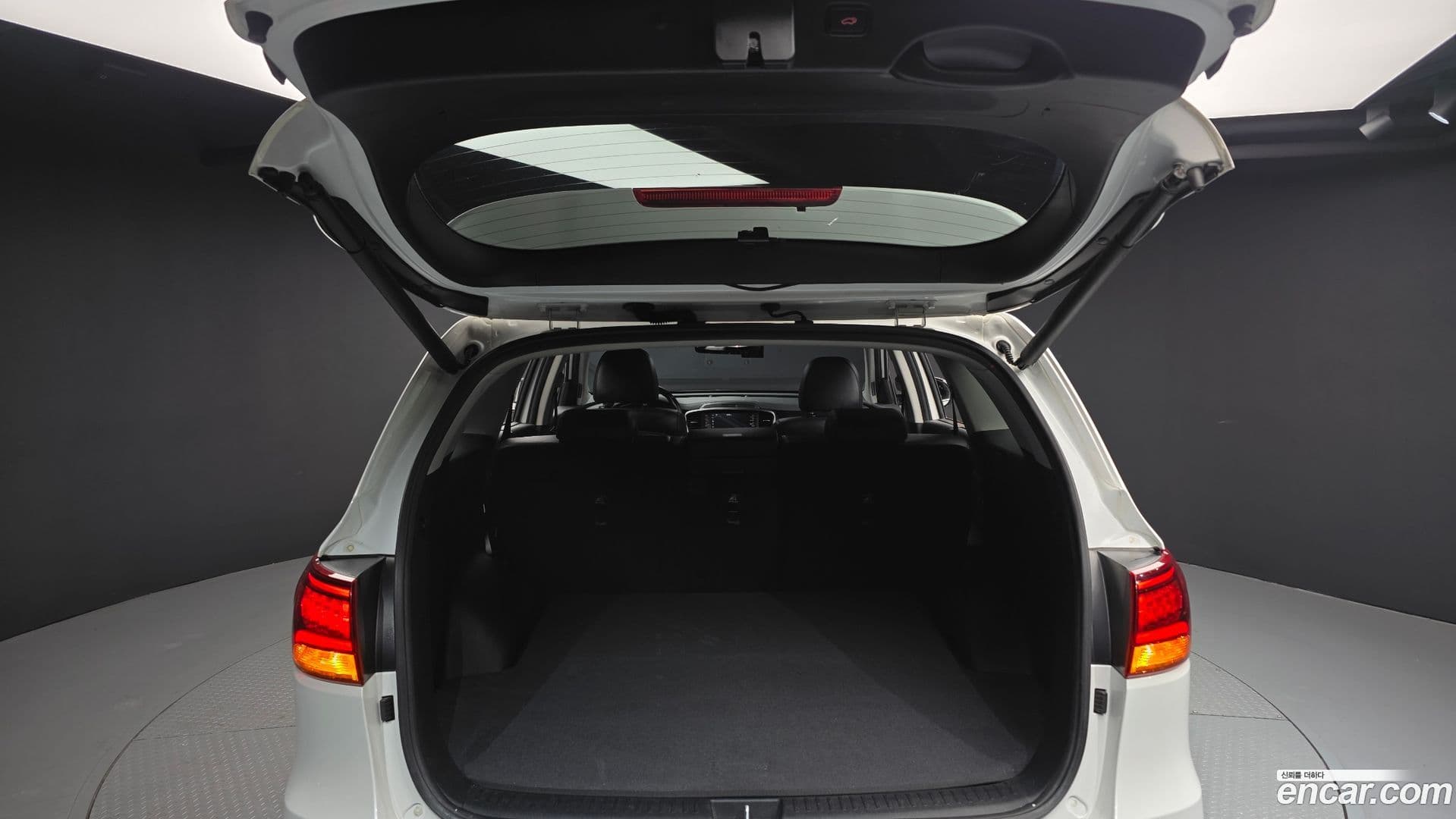 Main__Slider__Photo:Sorento Kia 2019.11-19