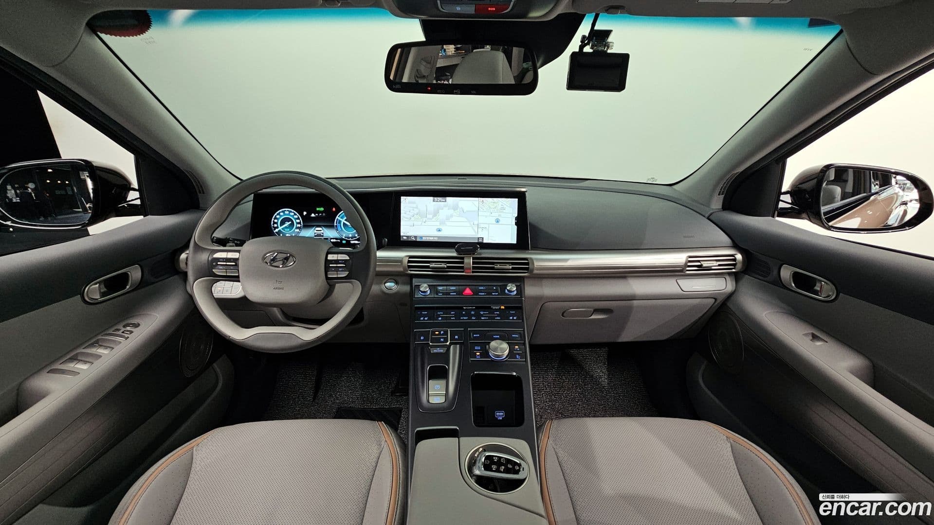 Main__Slider__Photo:Nexo Hyundai 2022.4-6