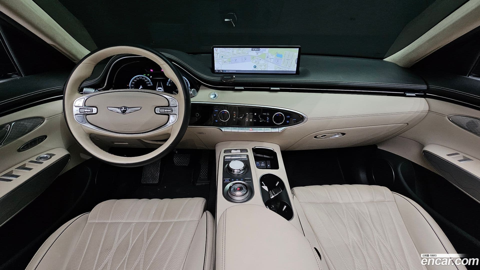 Main__Slider__Photo:GV70 Genesis 2021.1-6