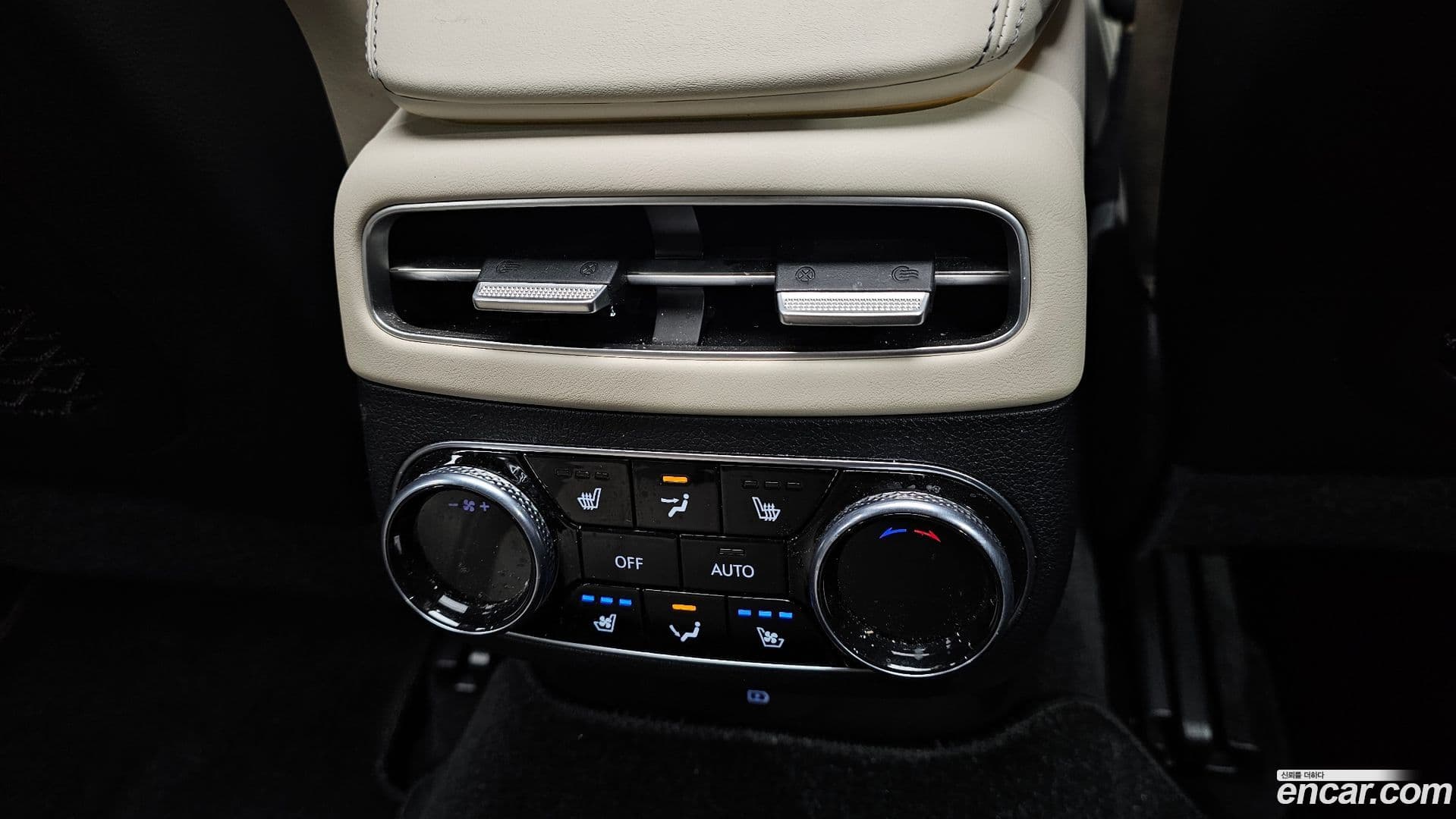 Main__Slider__Photo:GV70 Genesis 2021.1-18