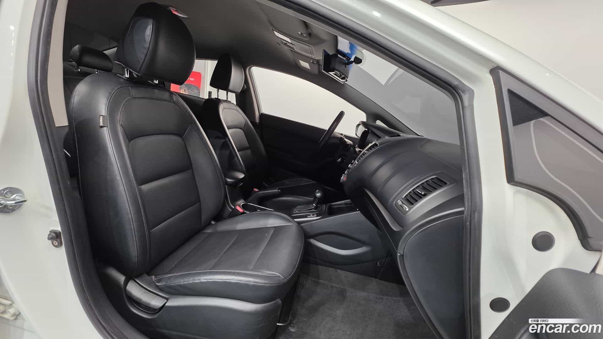 K3 Kia 2012.9-INNER-010