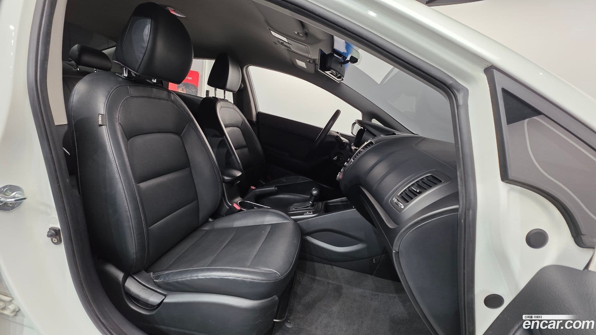 Main__Slider__Photo:K3 Kia 2012.9-9