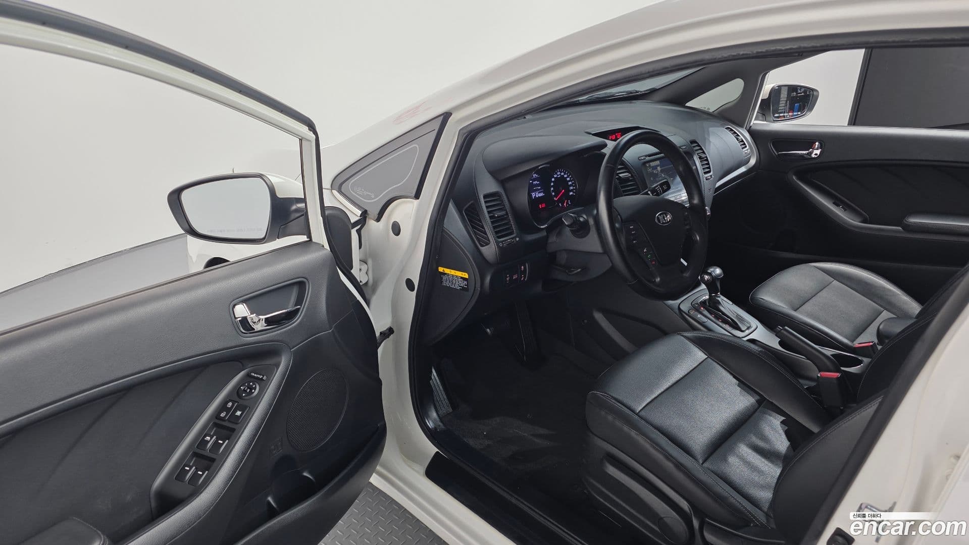 Main__Slider__Photo:K3 Kia 2012.9-10