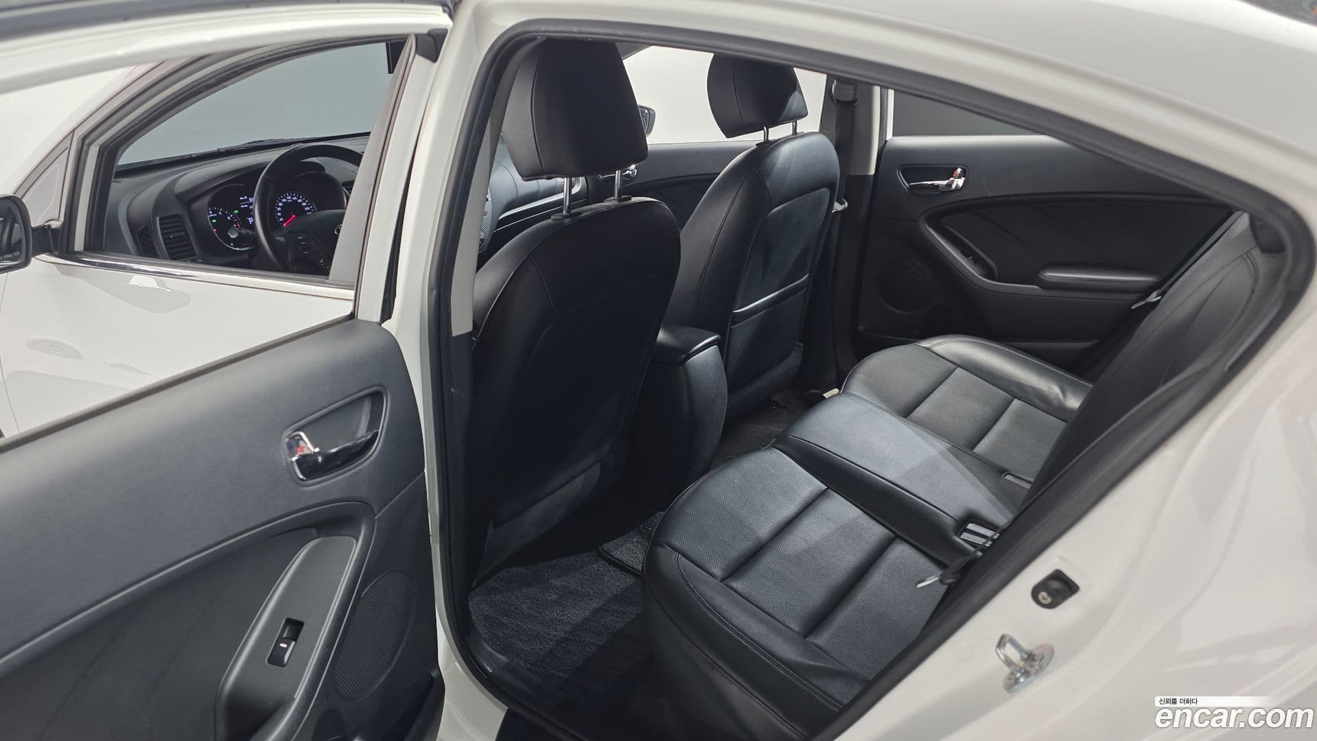 Main__Slider__Photo:K3 Kia 2012.9-17