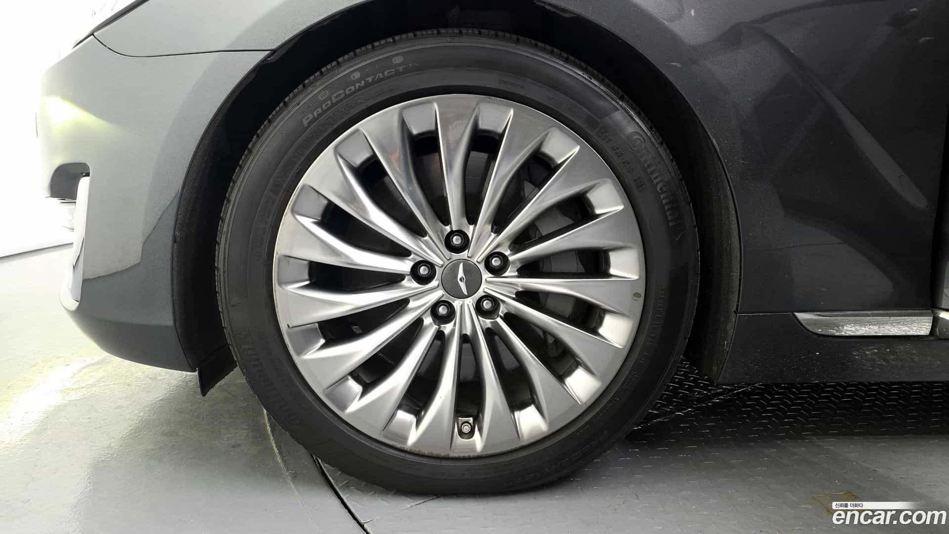 EQ900 Genesis 2017.4-OUTER-005