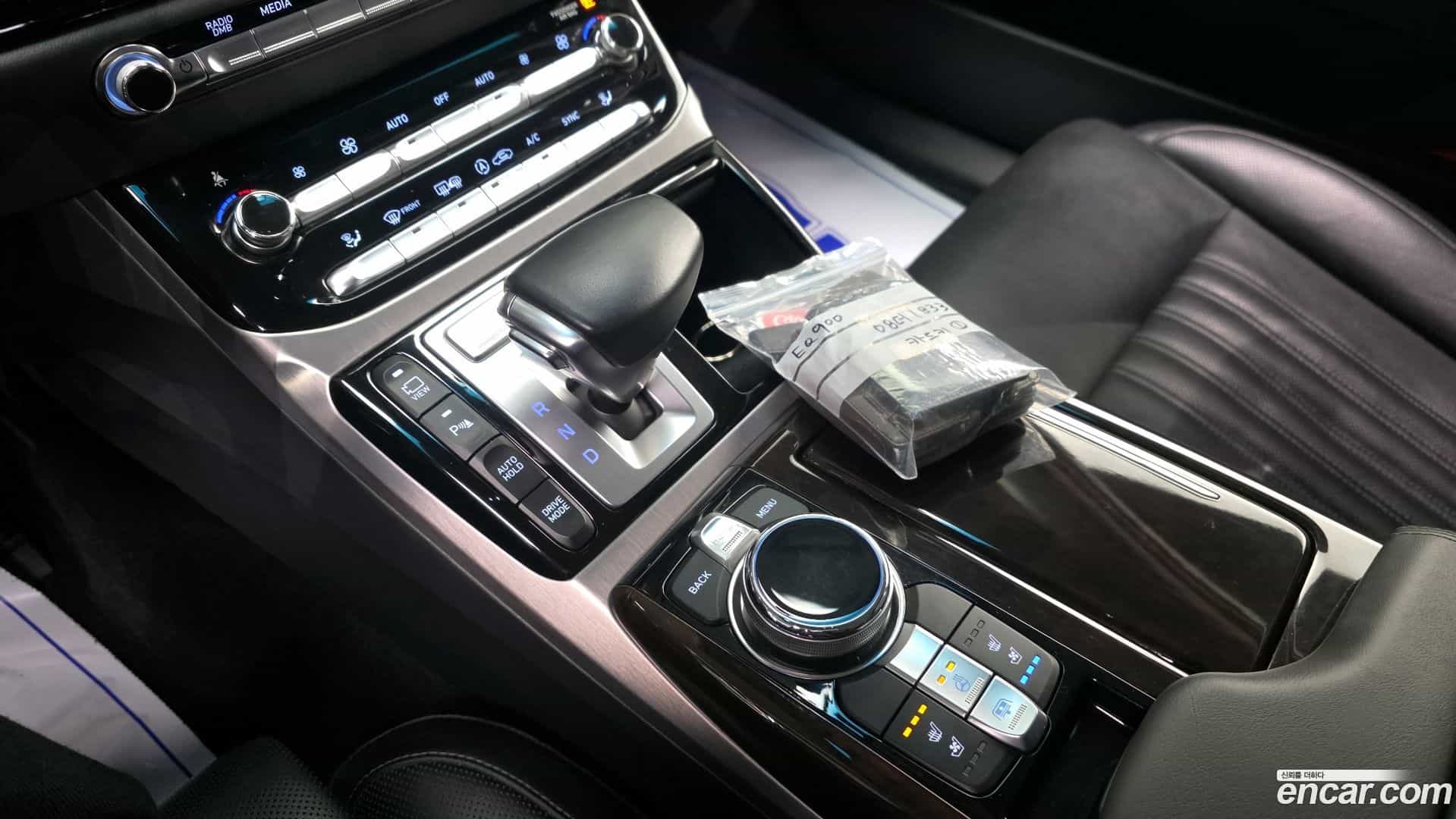 EQ900 Genesis 2017.4-INNER-009