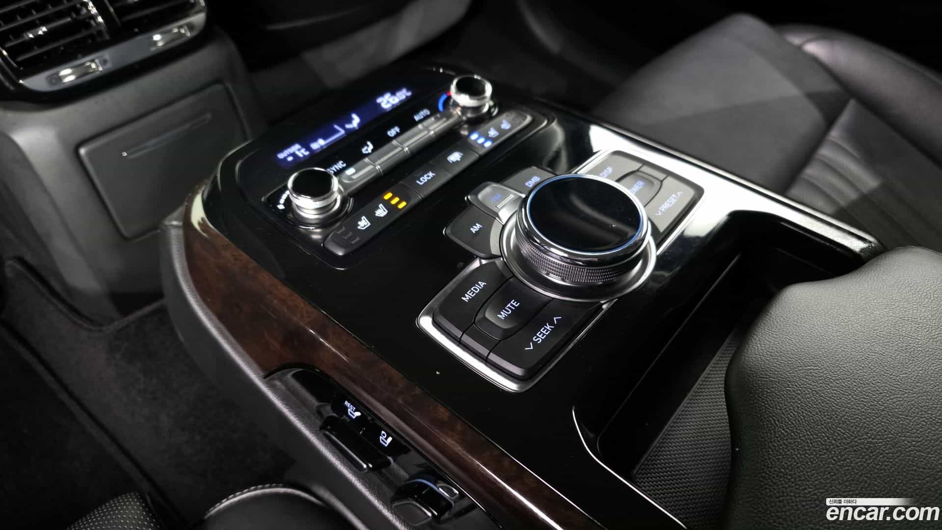 EQ900 Genesis 2017.4-OPTION-023