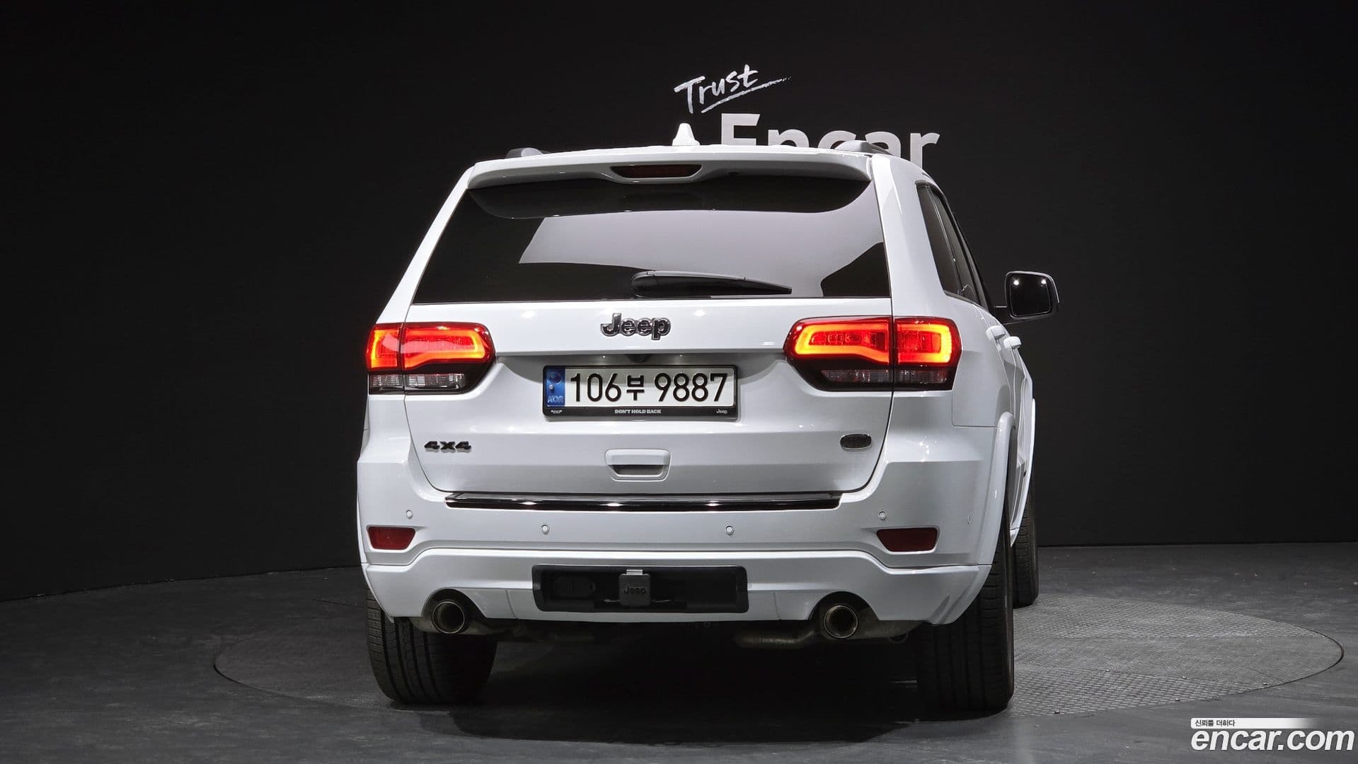 Main__Slider__Photo:Cherokee Jeep 2021.3-3