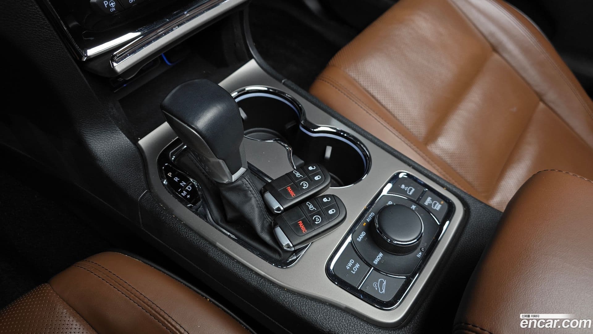 Main__Slider__Photo:Cherokee Jeep 2021.3-8