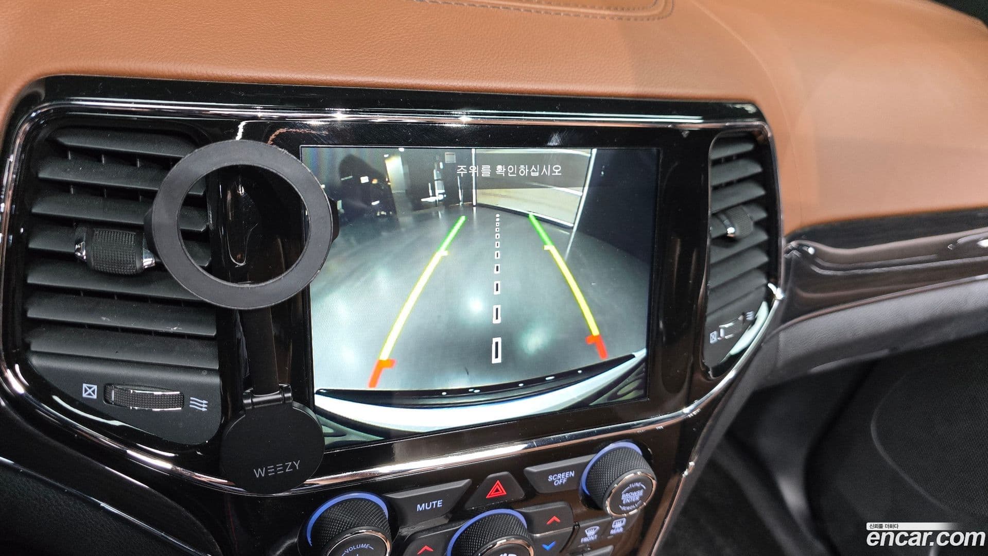 Main__Slider__Photo:Cherokee Jeep 2021.3-15