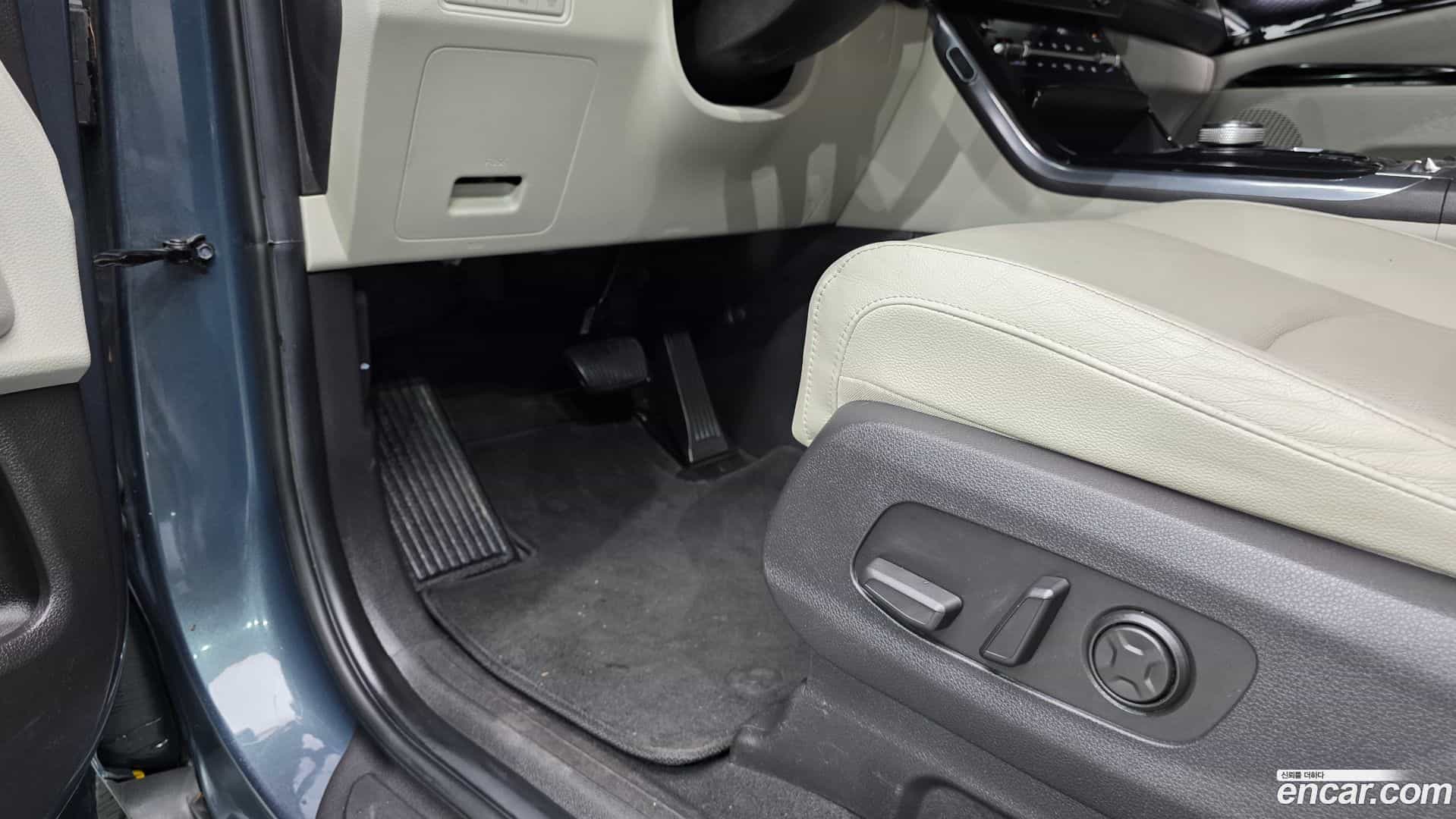 Canival Kia 2020.9-OPTION-022