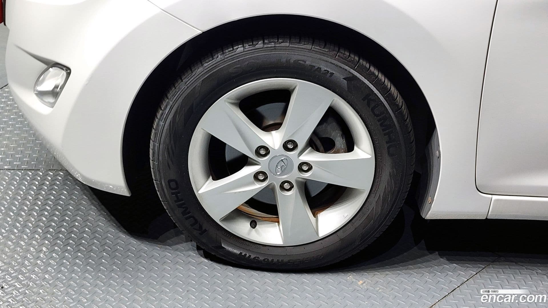 Main__Slider__Photo:AVANTE Hyundai 2012.2-4