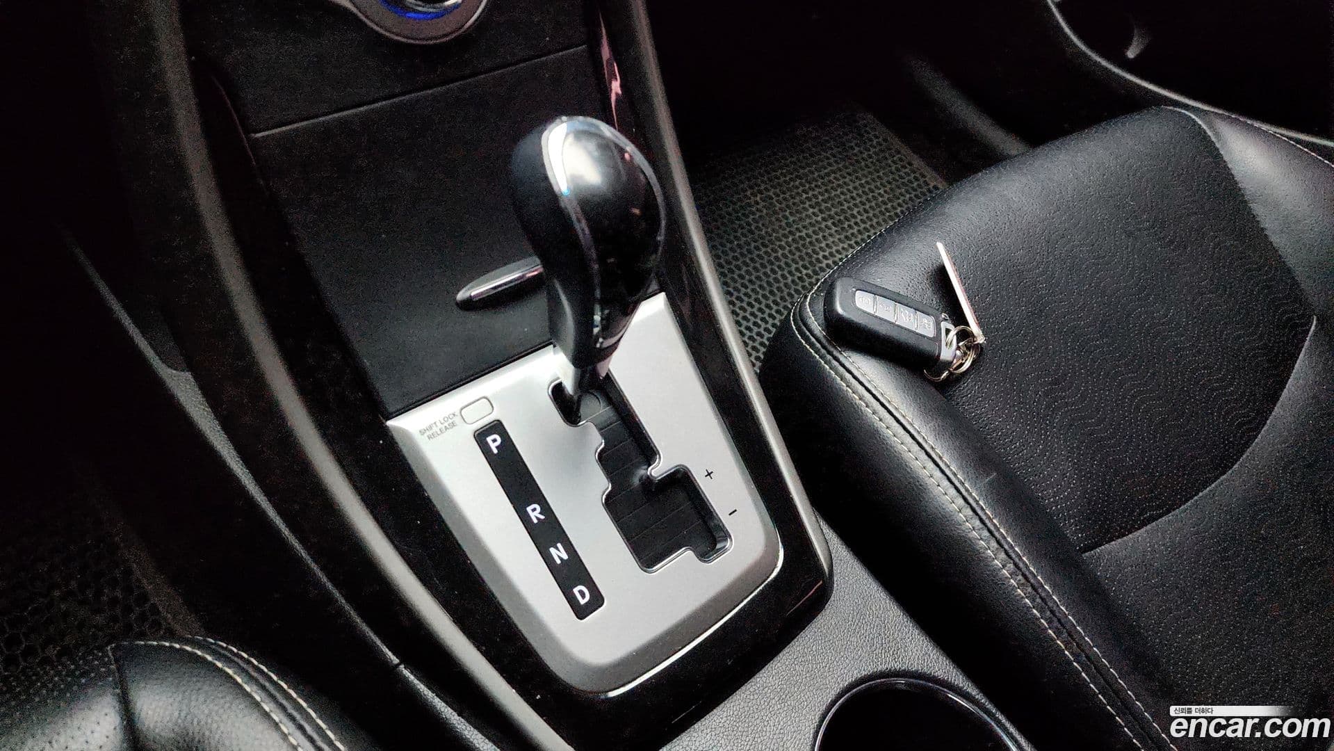 Main__Slider__Photo:AVANTE Hyundai 2012.2-8