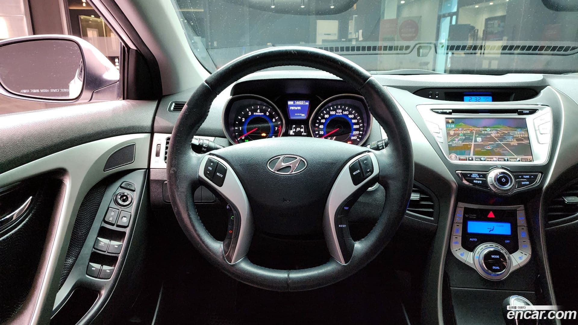 Main__Slider__Photo:AVANTE Hyundai 2012.2-13