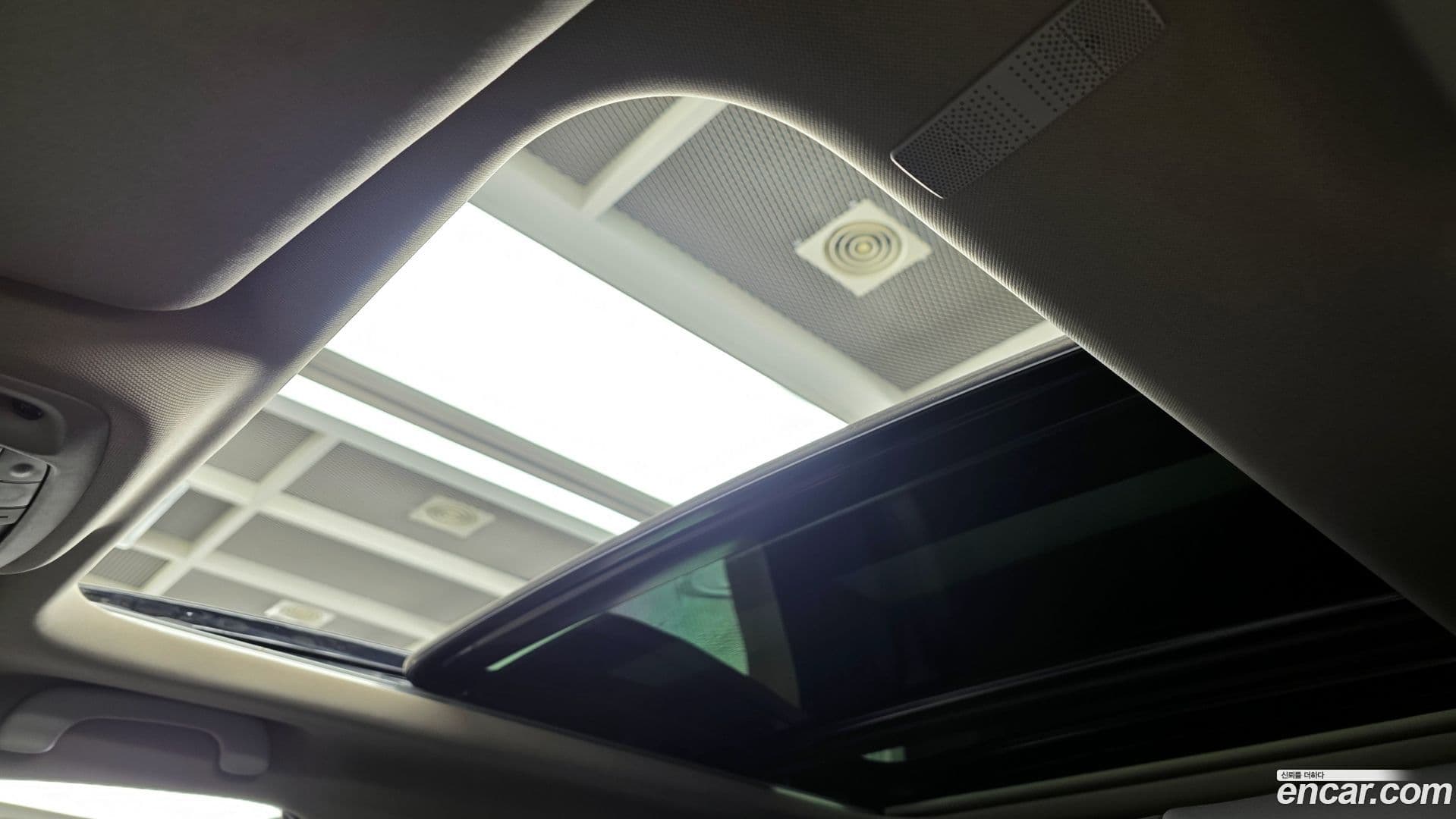 Main__Slider__Photo:QM6 Renault-KoreaSamsung 2022.10-18