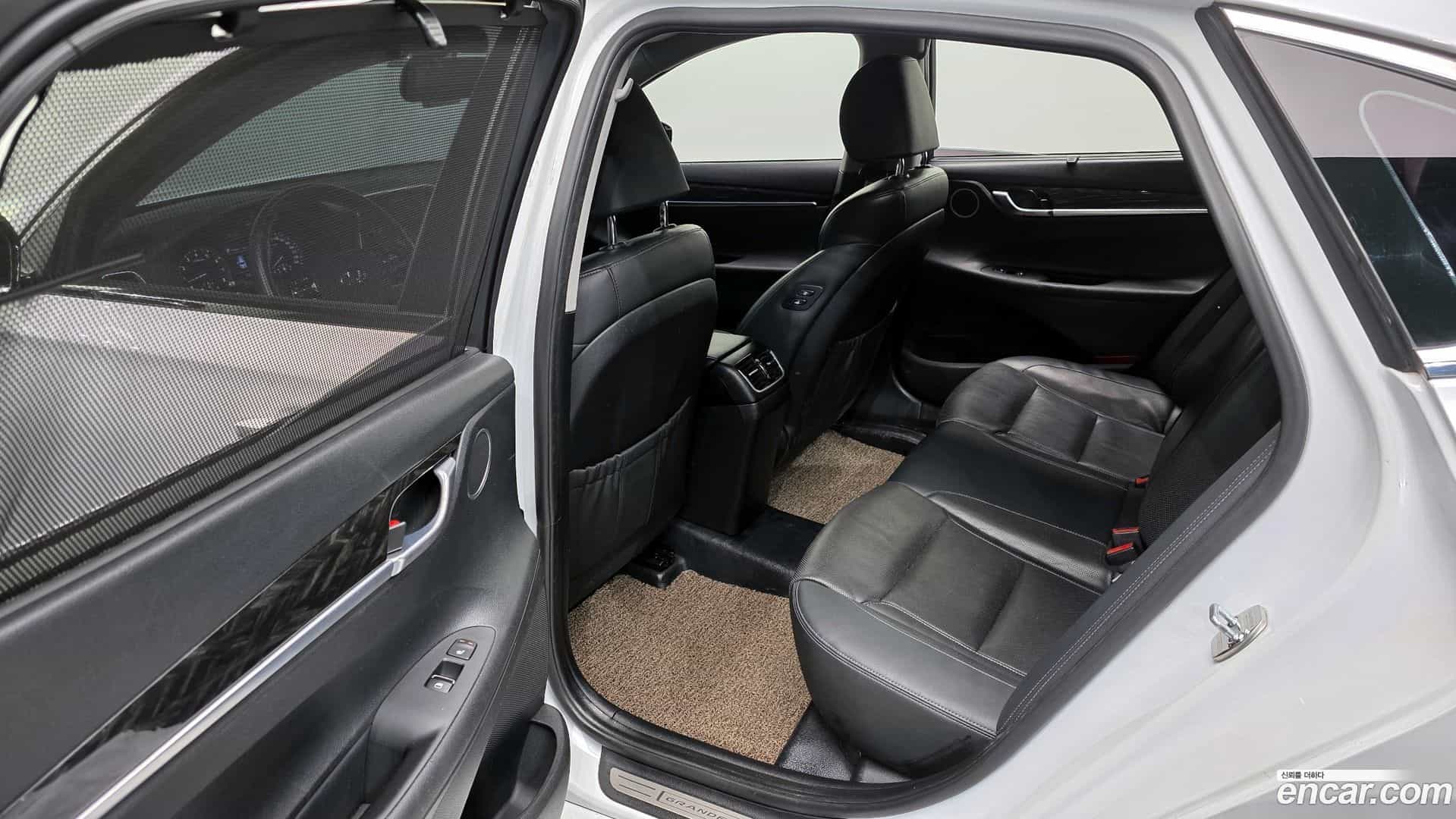 Grandeur Hyundai 2017.5-OPTION-016