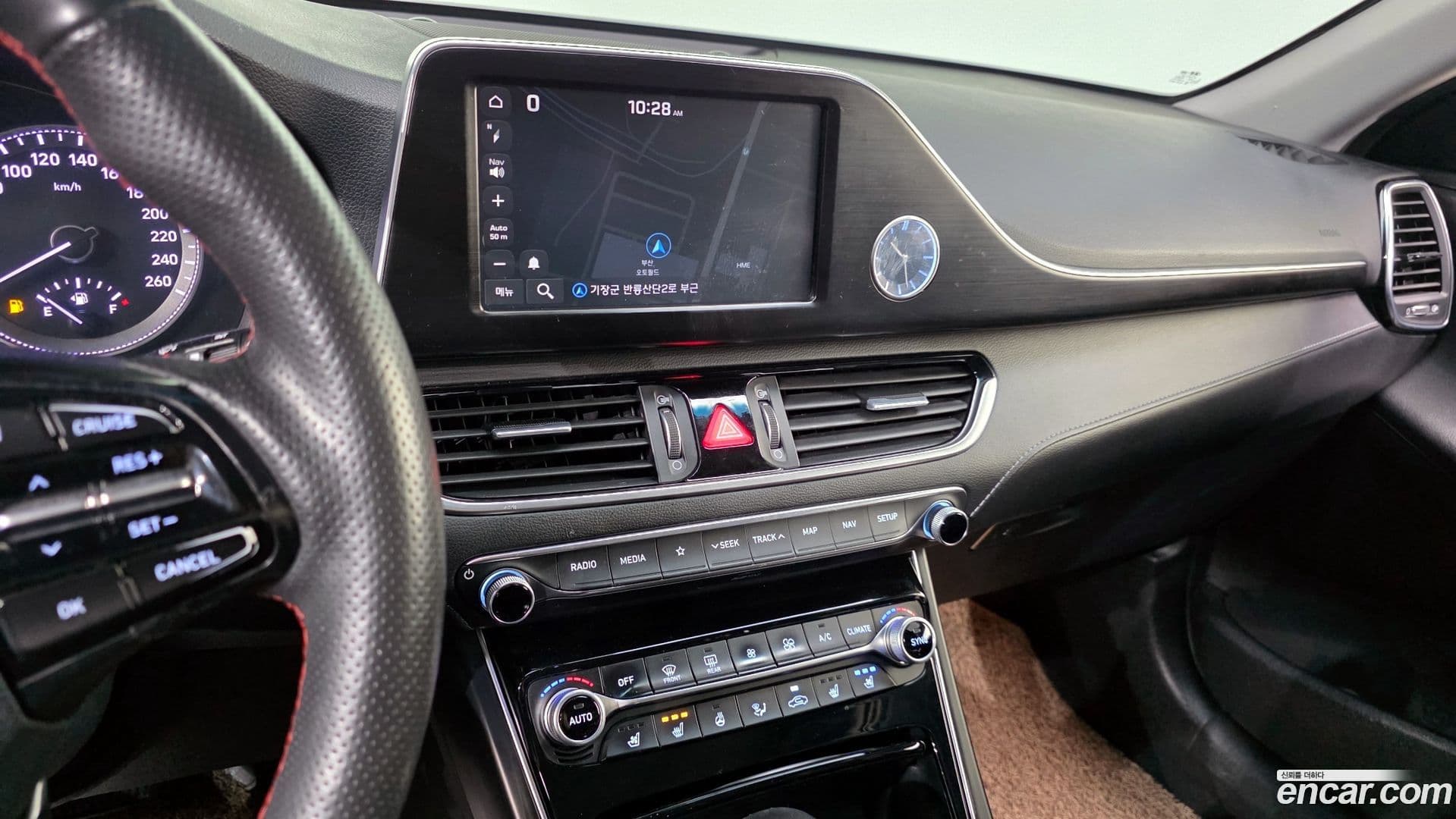 Main__Slider__Photo:Grandeur Hyundai 2017.5-13