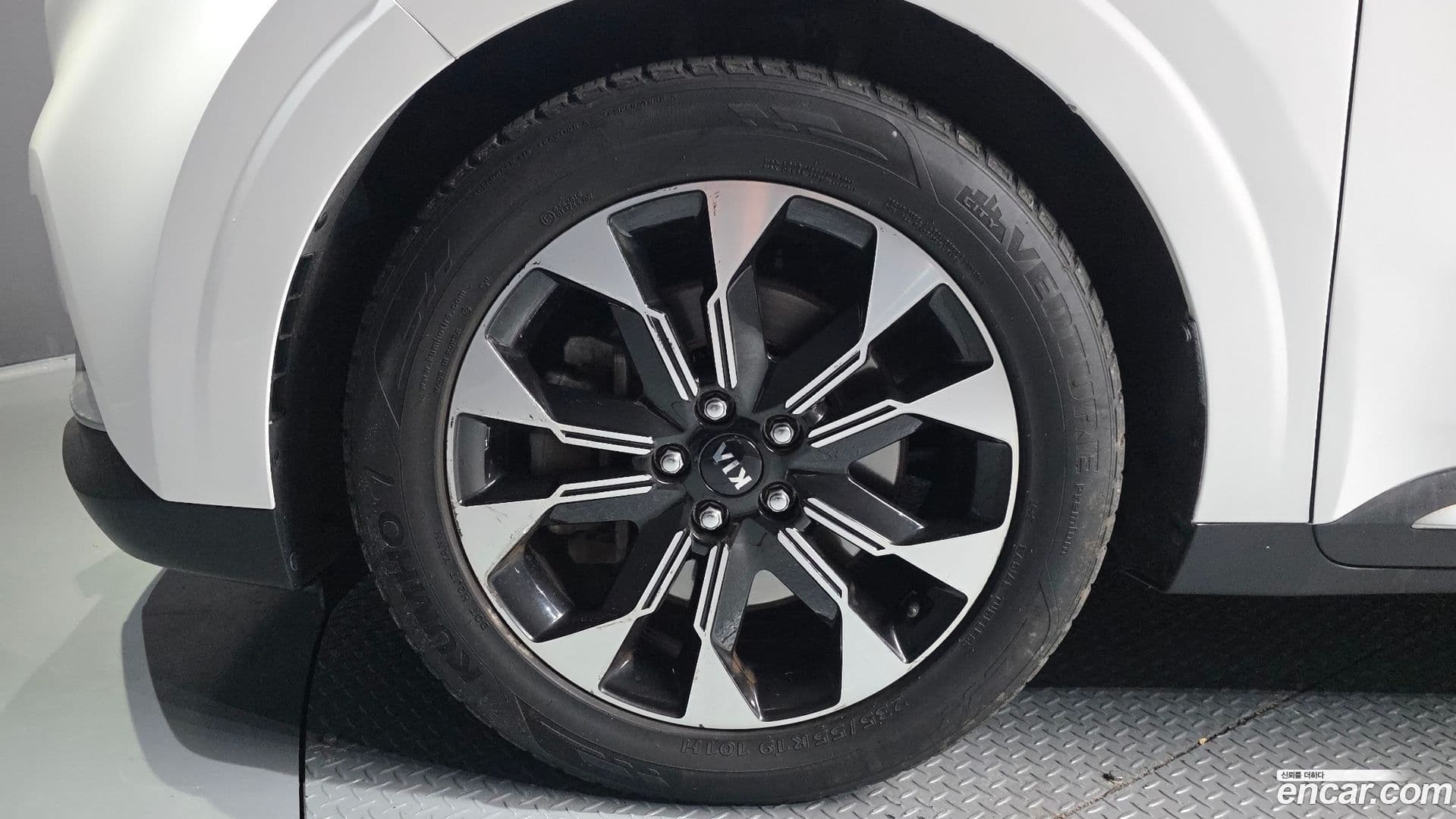 Main__Slider__Photo:Canival Kia 2021.2-4