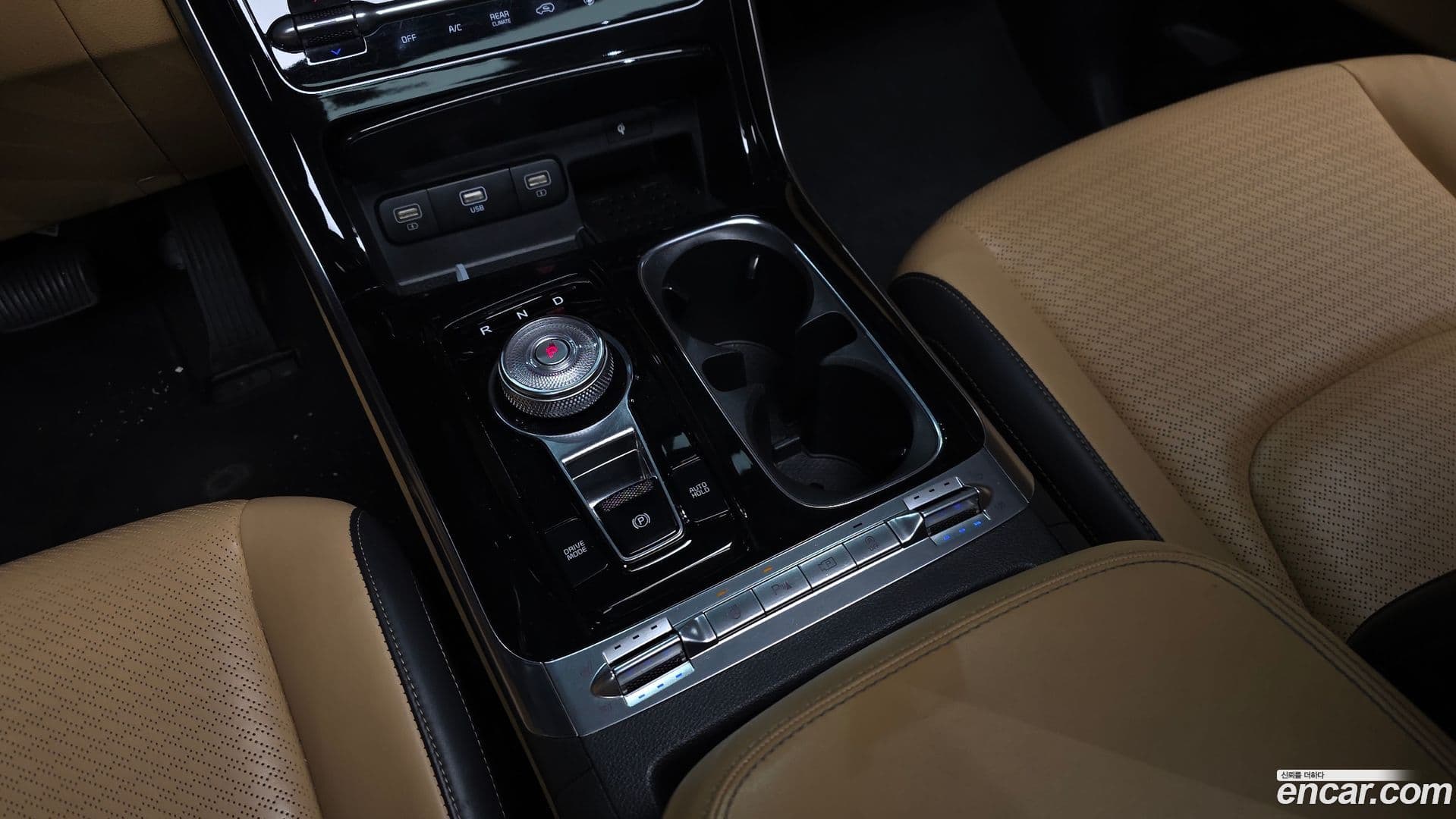 Main__Slider__Photo:Canival Kia 2021.2-8