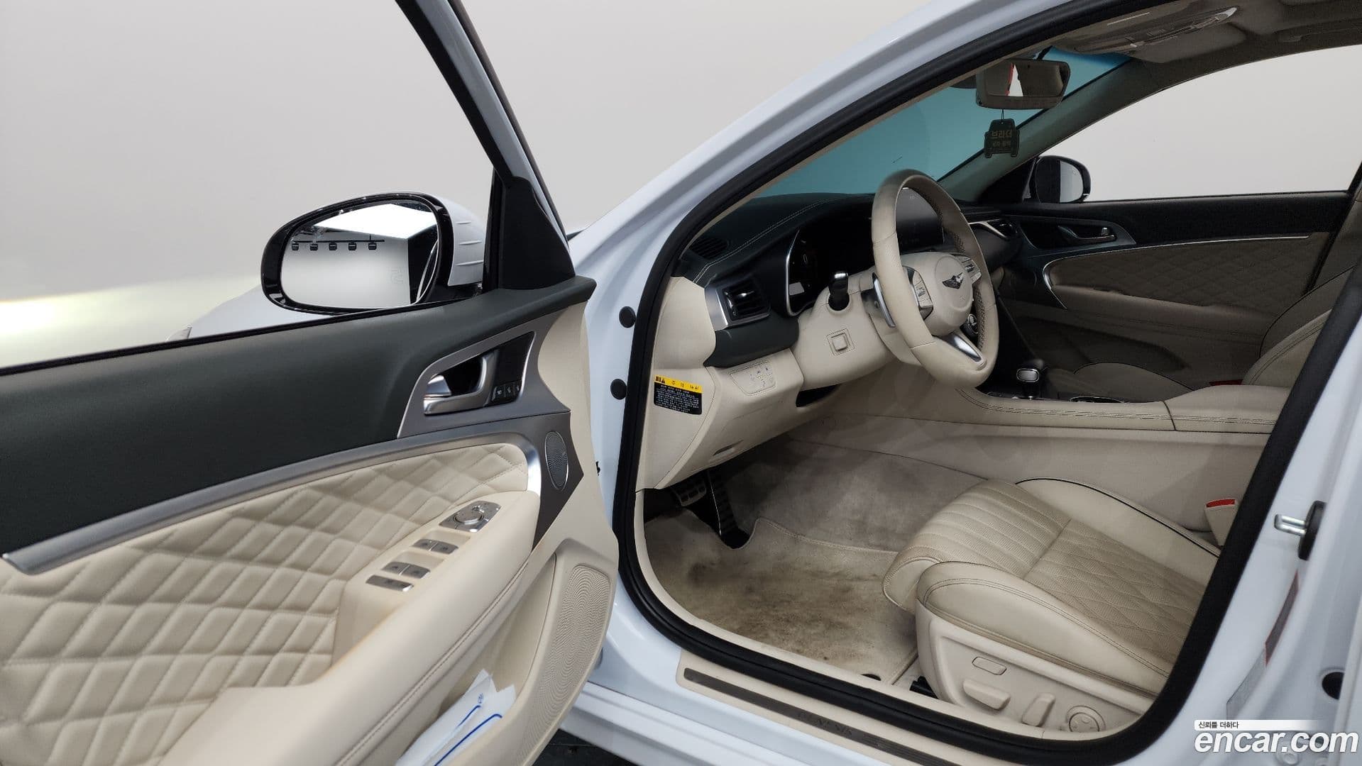 Main__Slider__Photo:G70 Genesis 2019.5-9