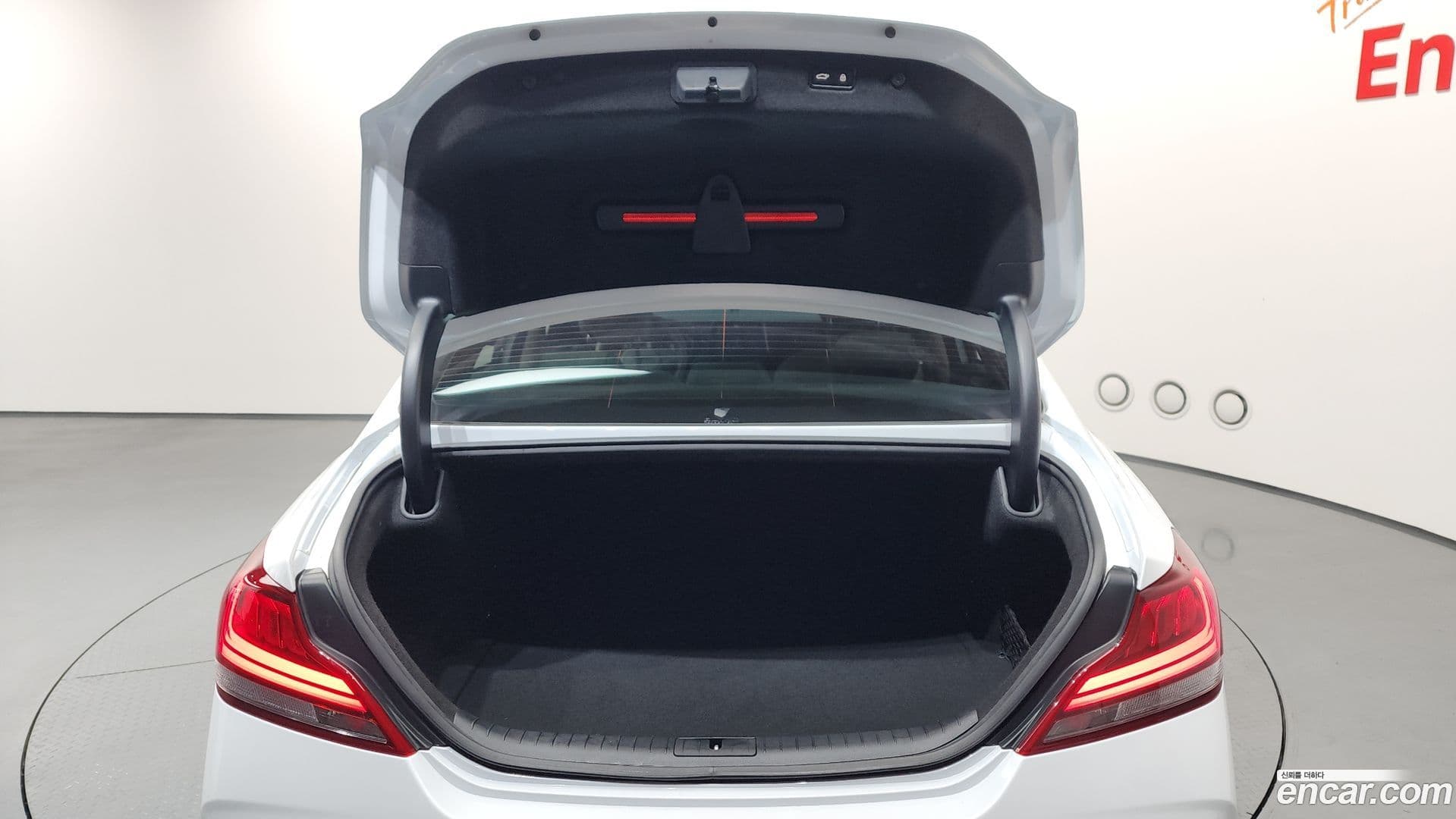 Main__Slider__Photo:G70 Genesis 2019.5-19