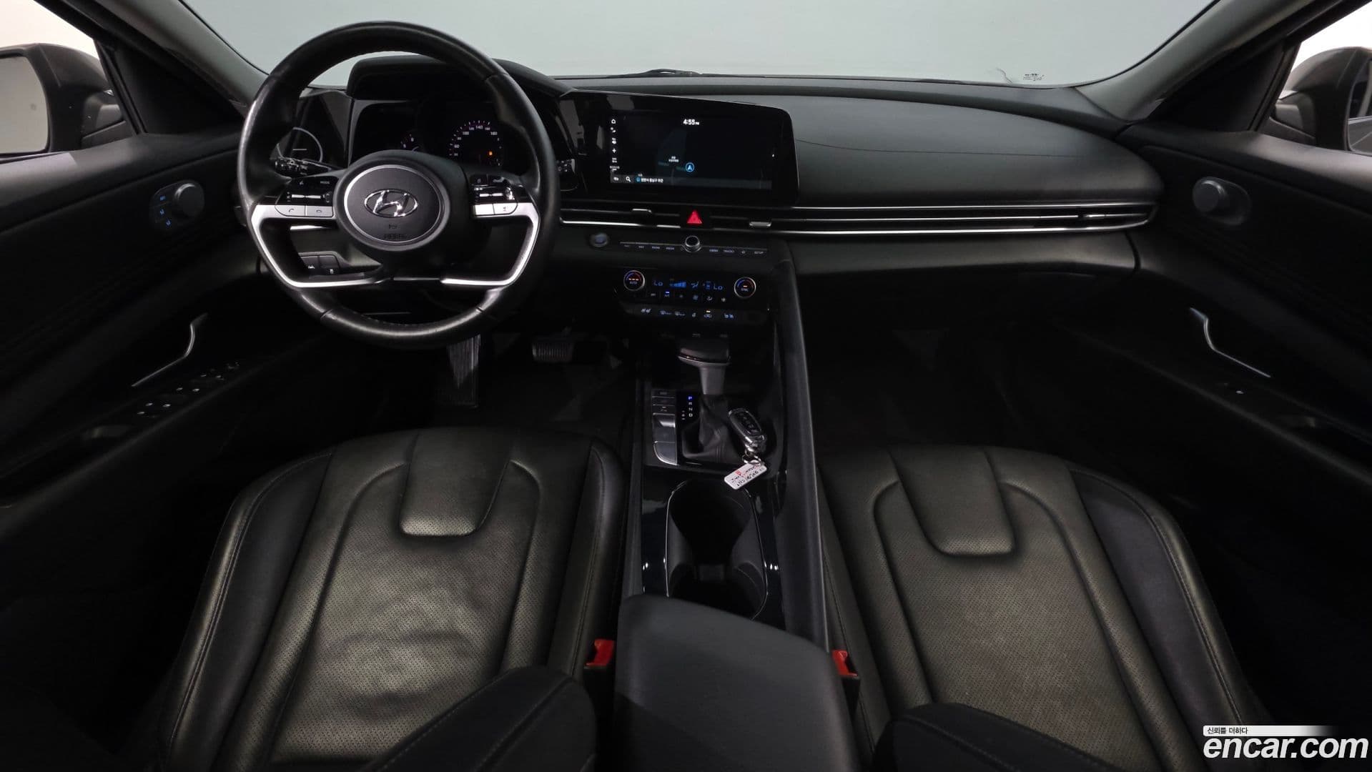 Main__Slider__Photo:AVANTE Hyundai 2022.4-6