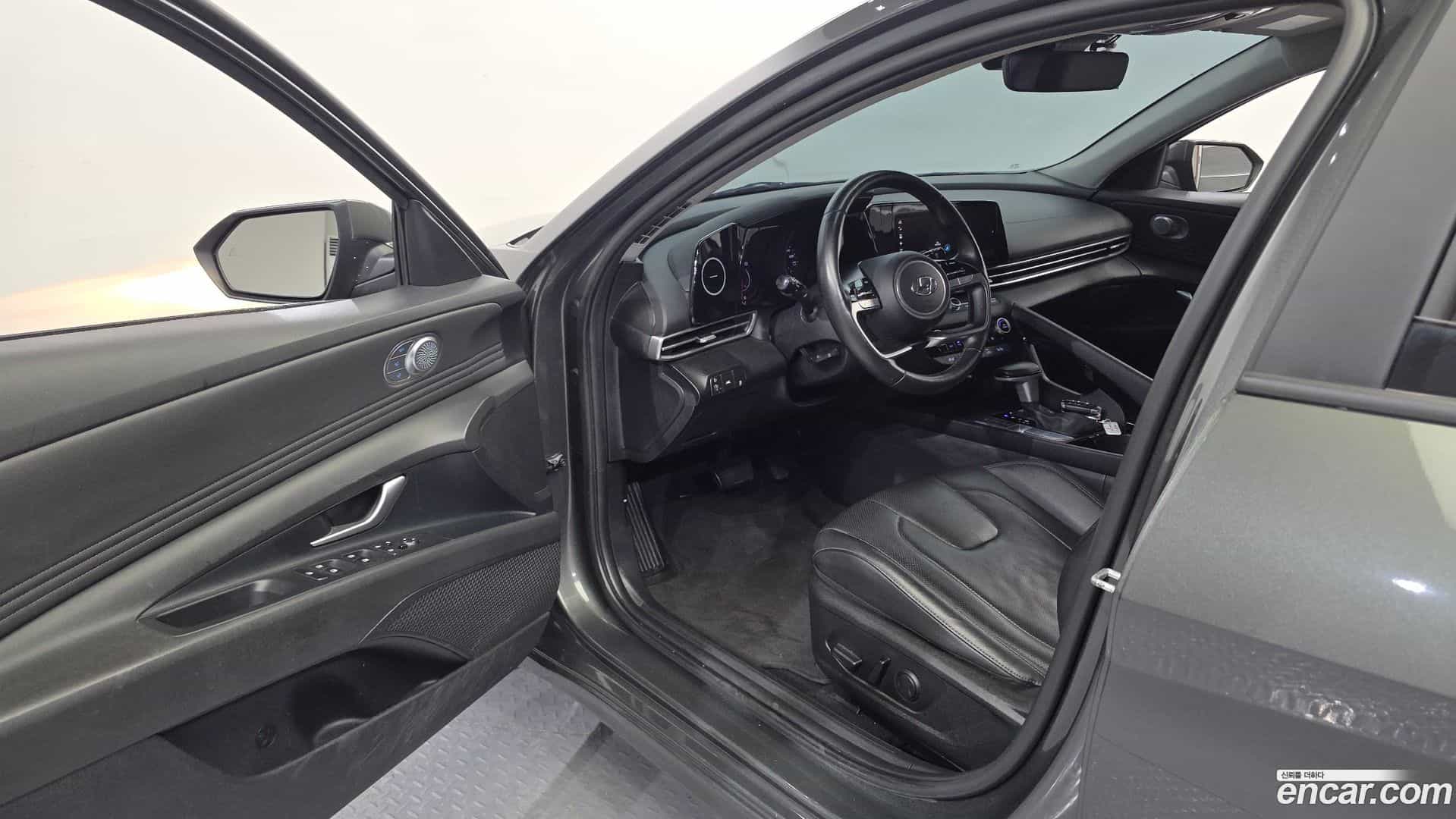 AVANTE Hyundai 2022.4-INNER-010