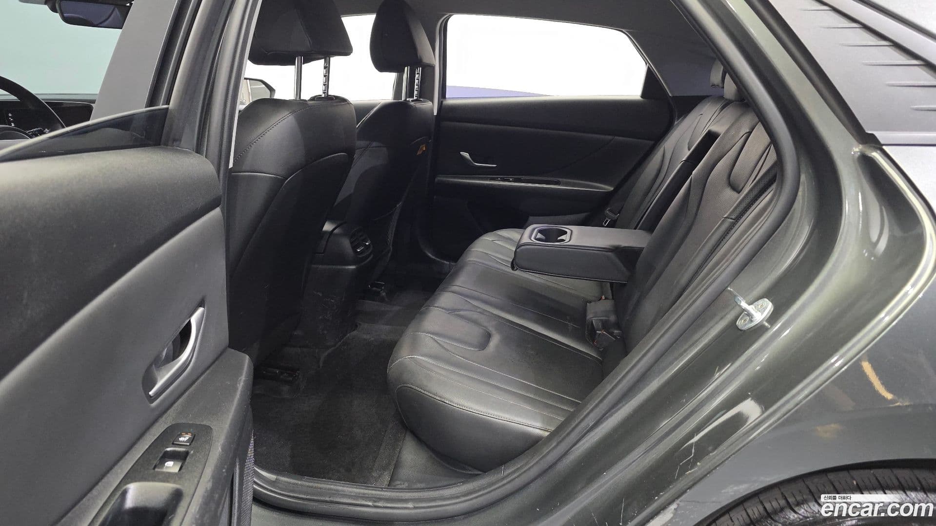 Main__Slider__Photo:AVANTE Hyundai 2022.4-10