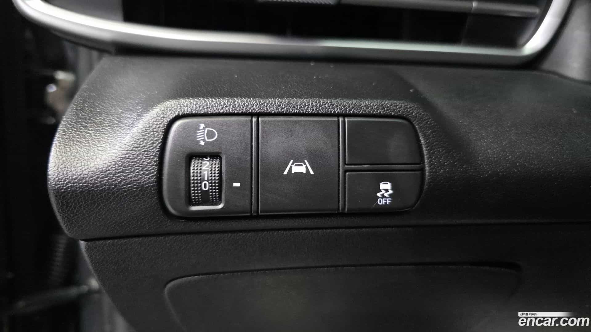 AVANTE Hyundai 2022.4-OPTION-019